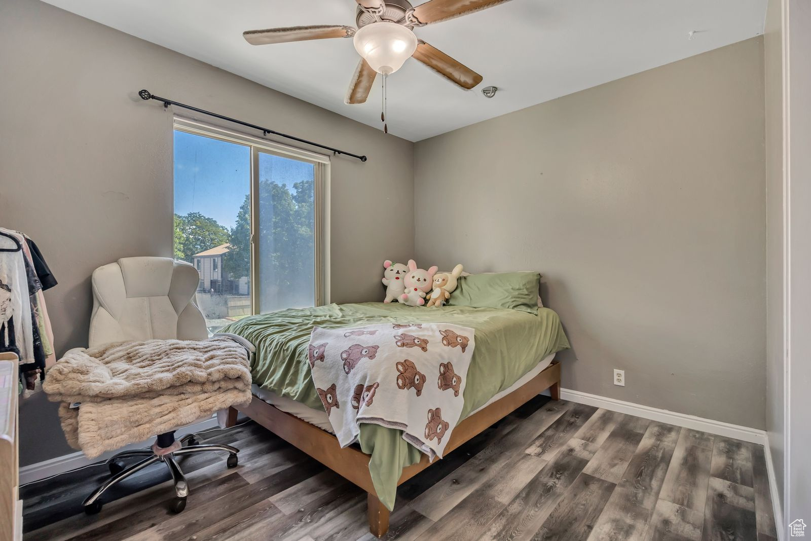 4111 S GREYHACKLE LN