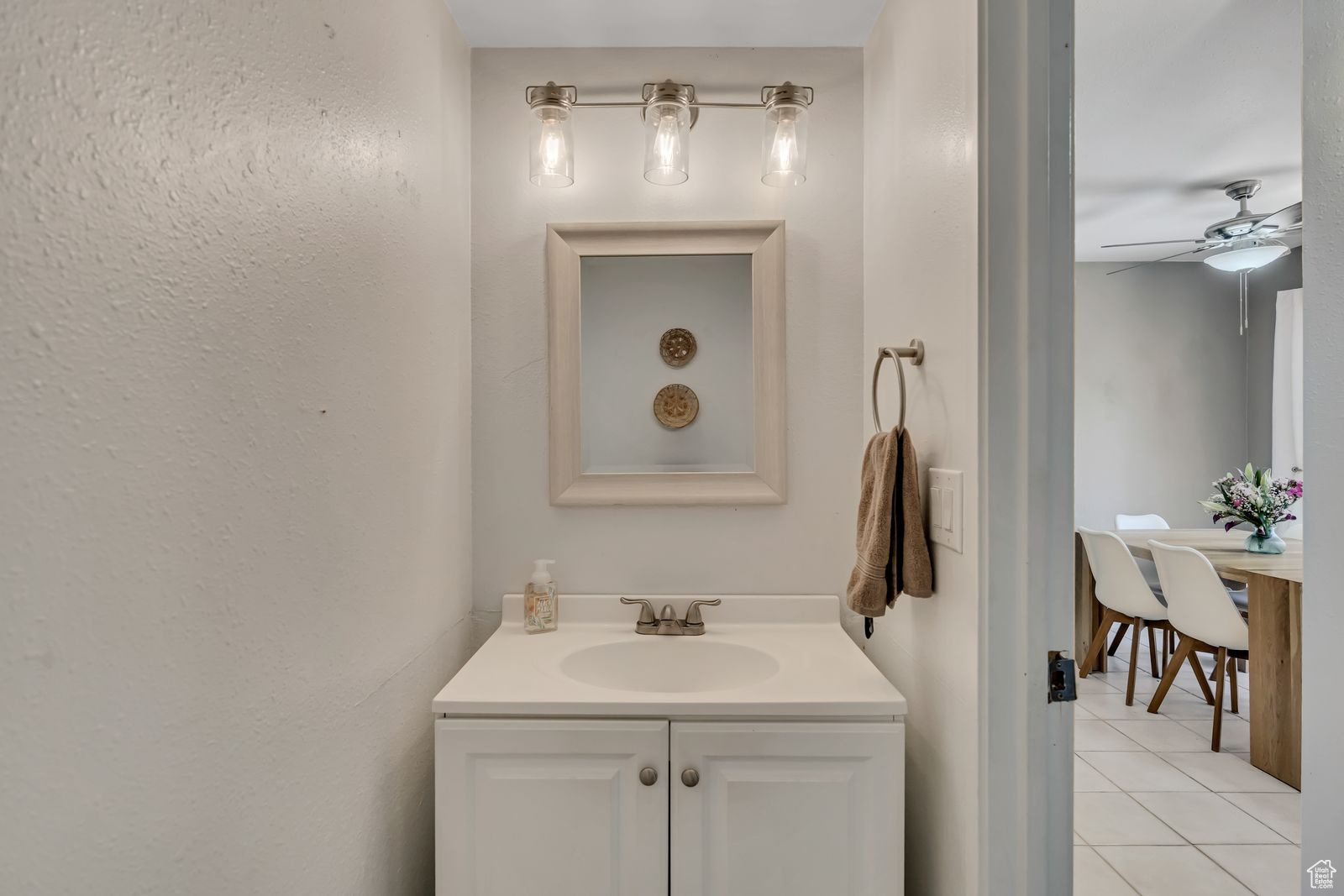 4111 S GREYHACKLE LN