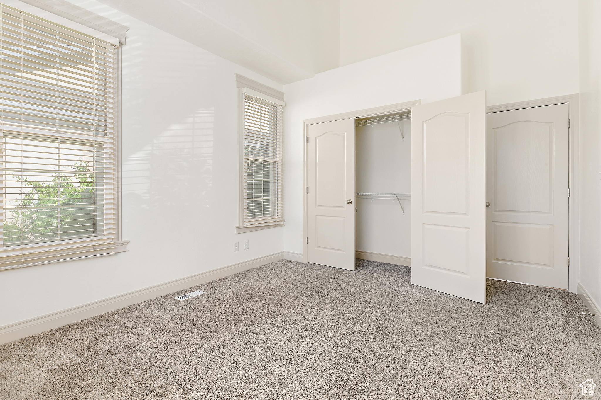 3093 E SOMERSET VILLAGE WAY