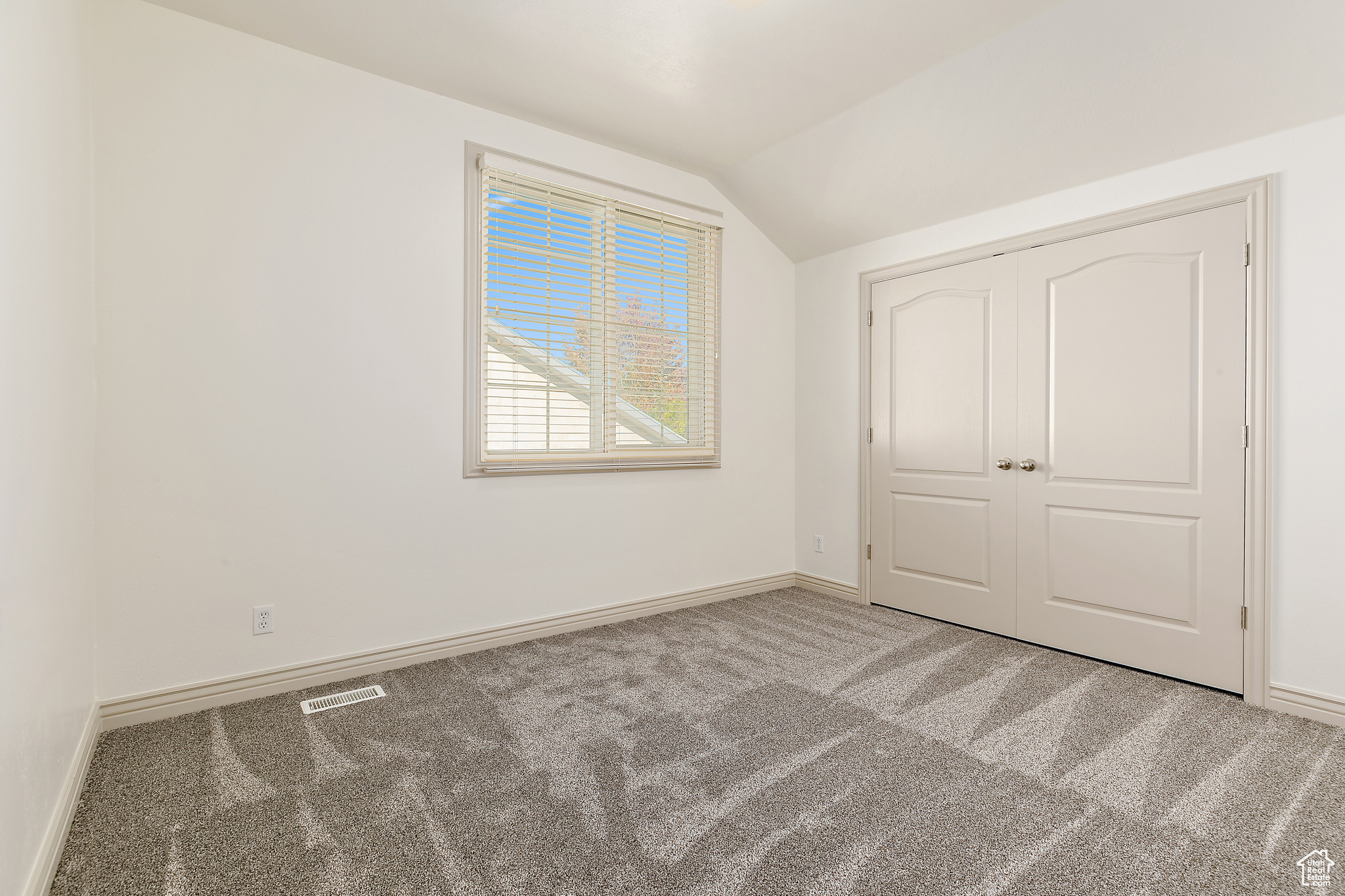 3093 E SOMERSET VILLAGE WAY