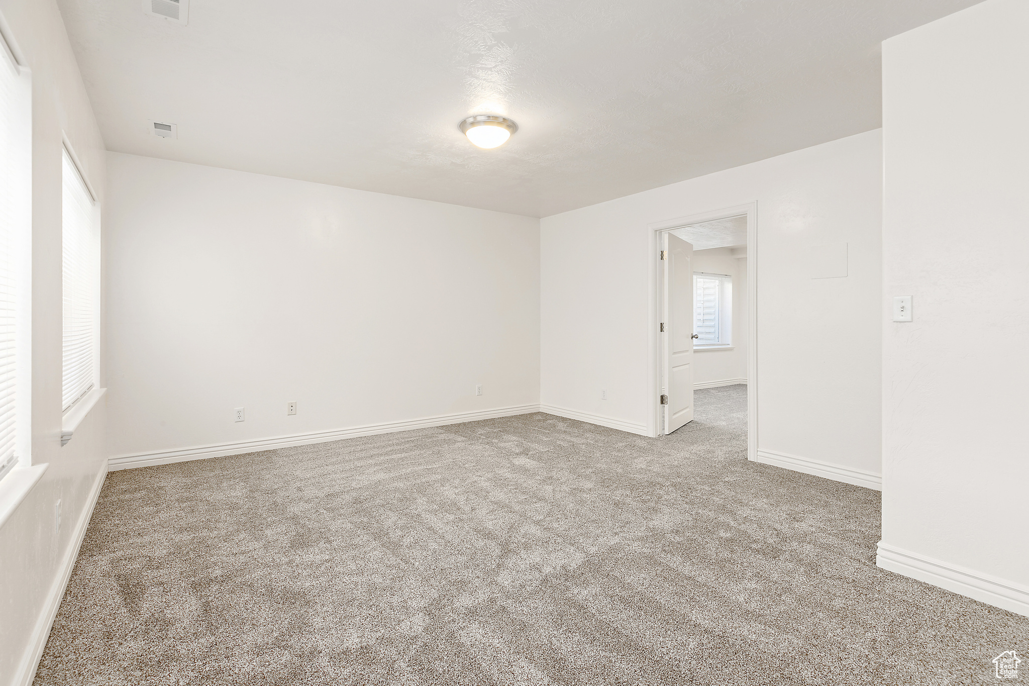 3093 E SOMERSET VILLAGE WAY