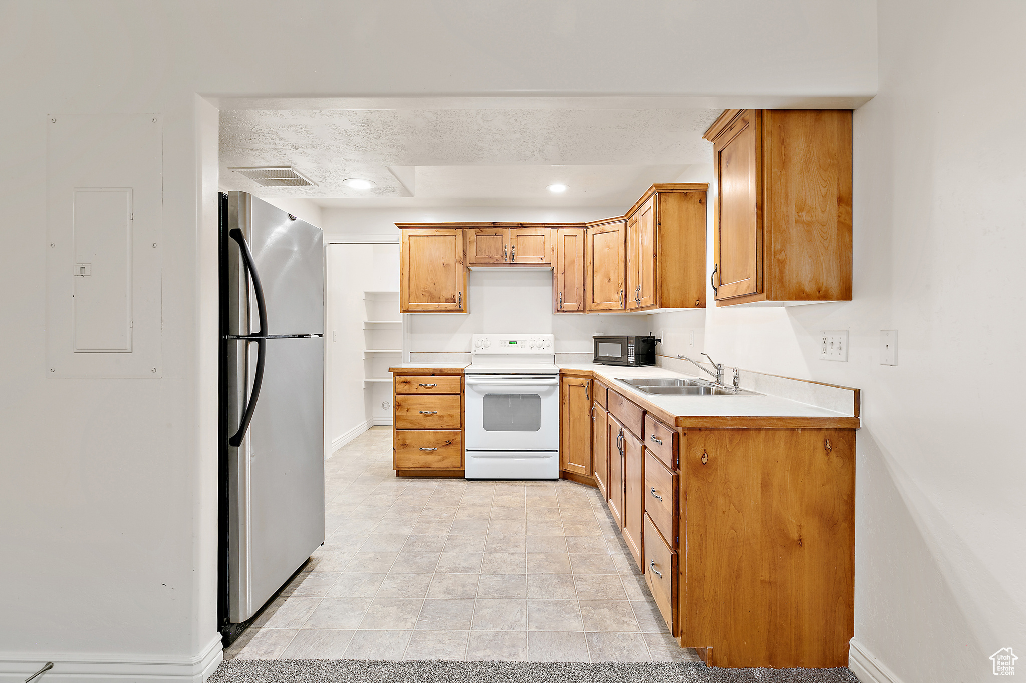 3093 E SOMERSET VILLAGE WAY