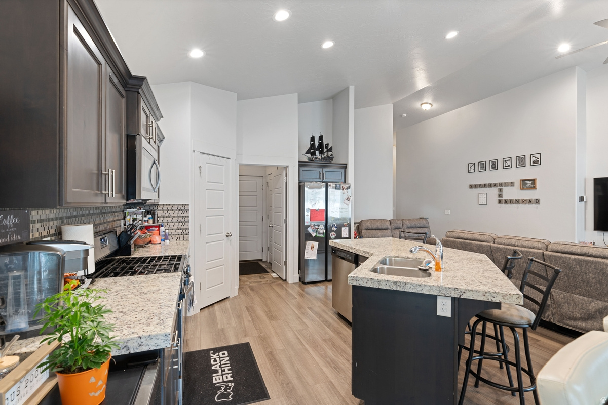 7559 N SILVER PARK DR