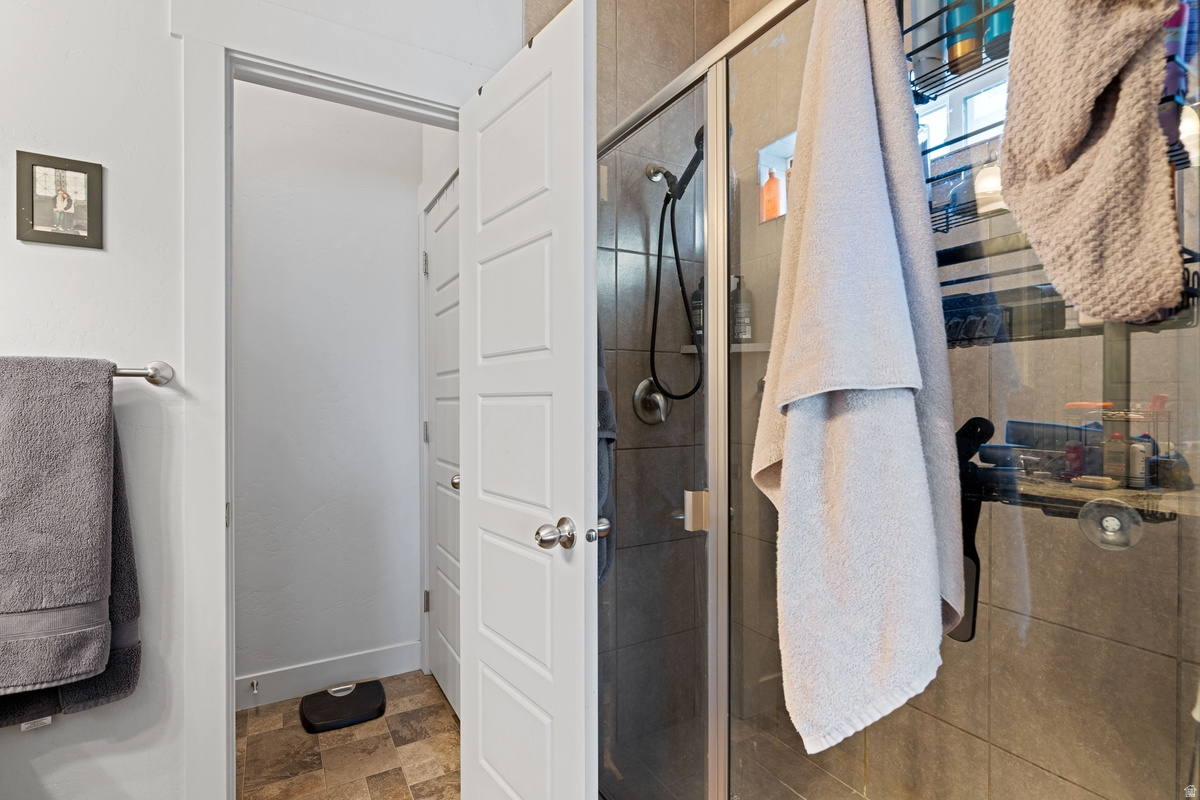 7559 N SILVER PARK DR