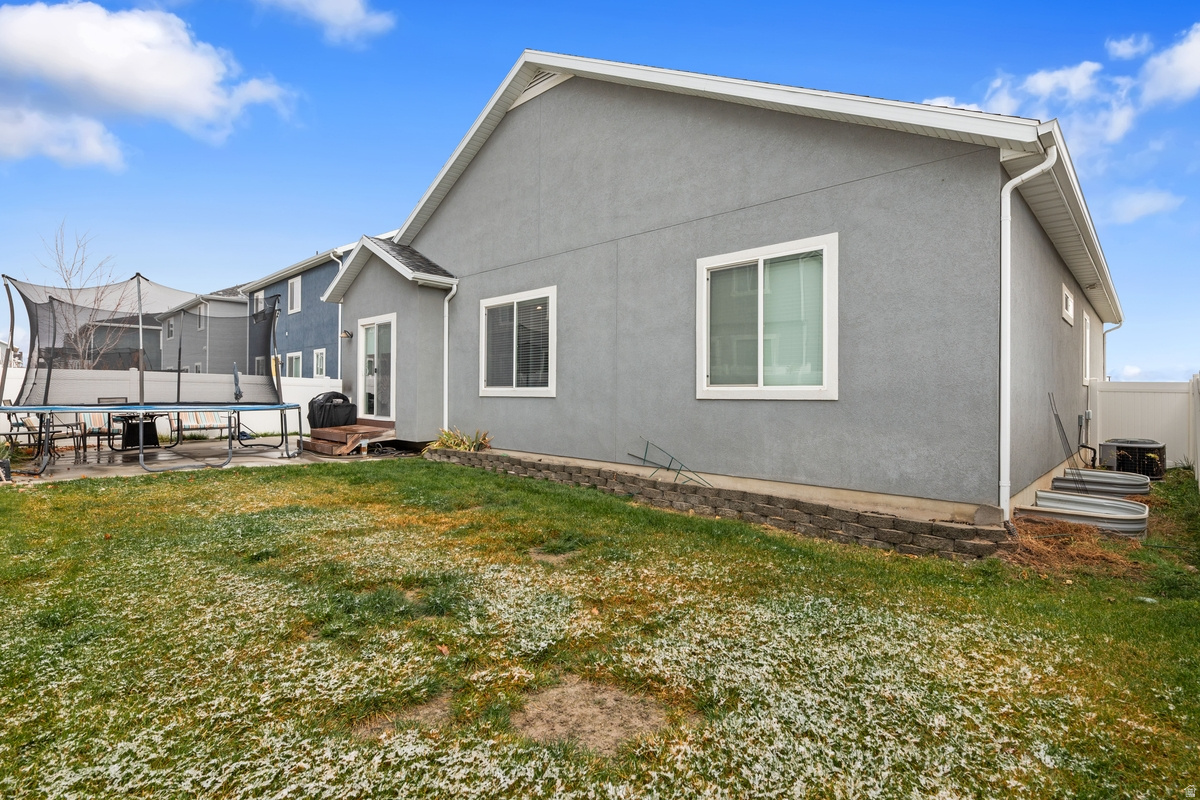 7559 N SILVER PARK DR