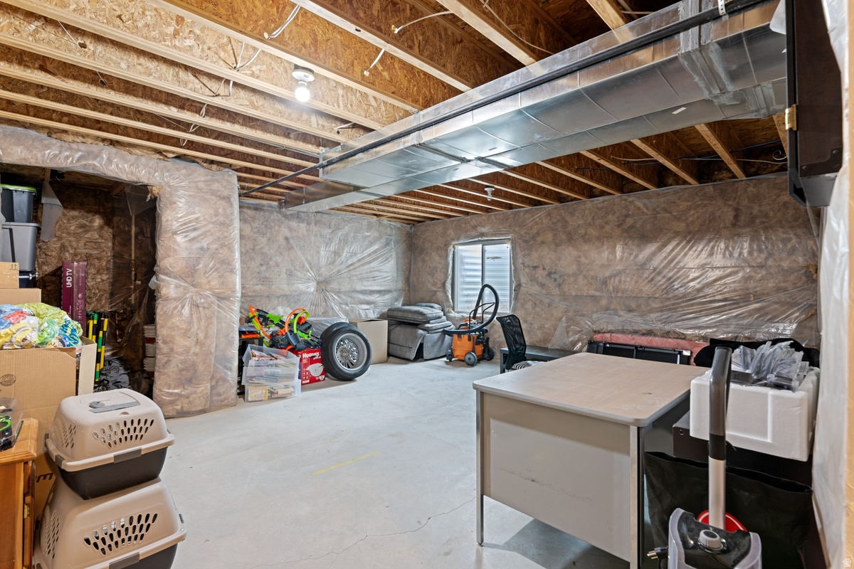 7559 N SILVER PARK DR