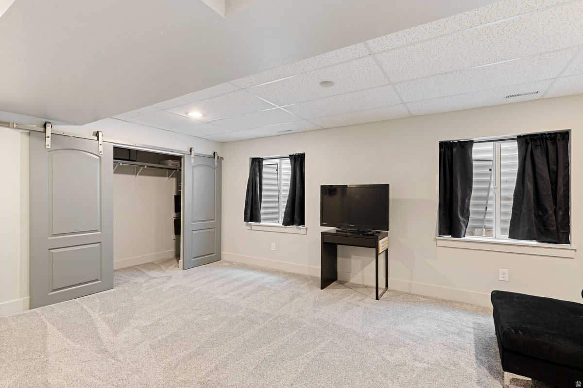 7559 N SILVER PARK DR