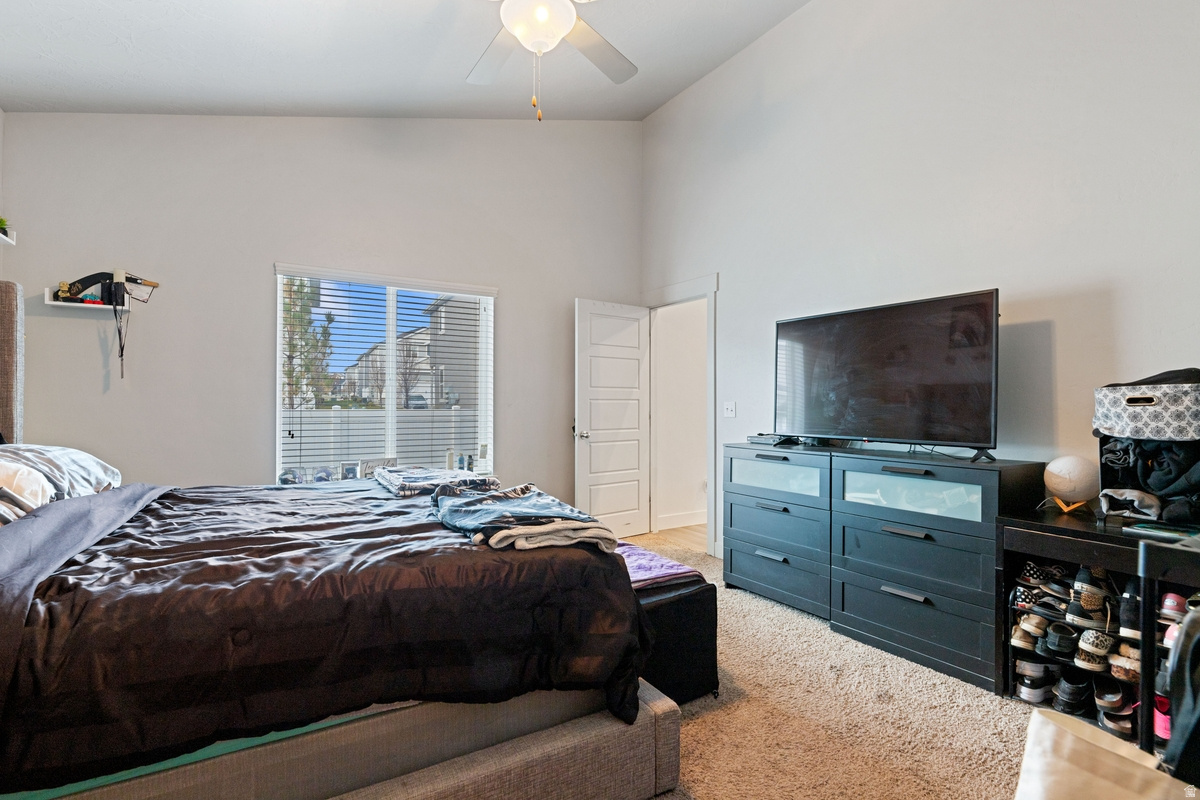 7559 N SILVER PARK DR