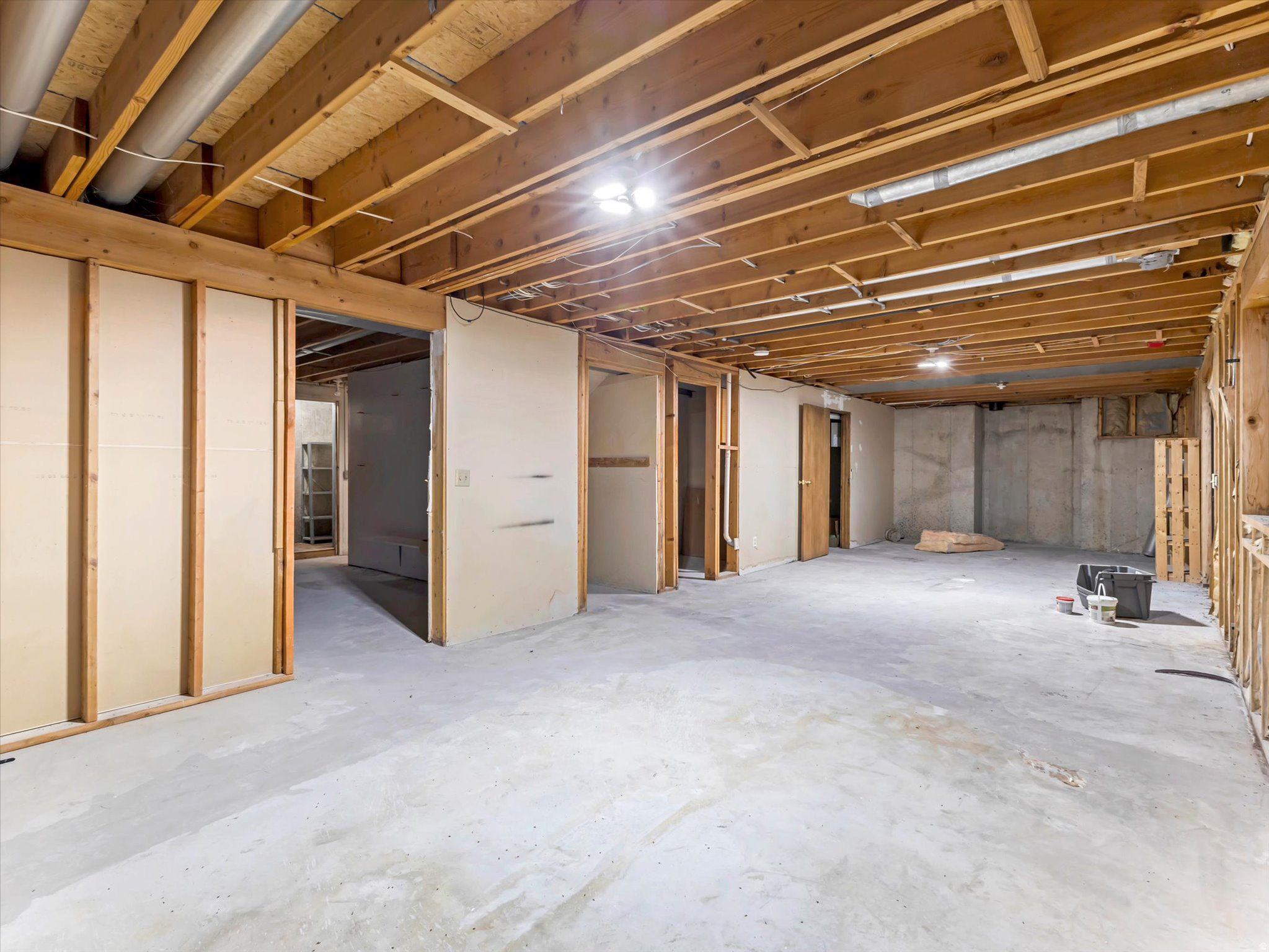 569 N VAN BUREN AVE