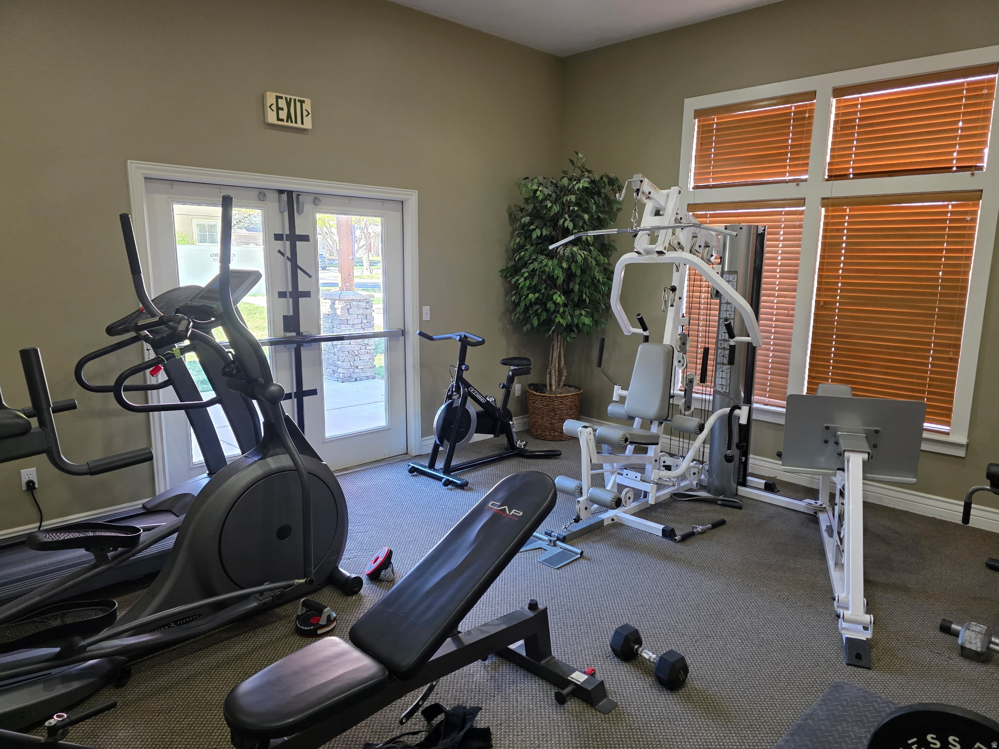 13503 S LEAF WING LN