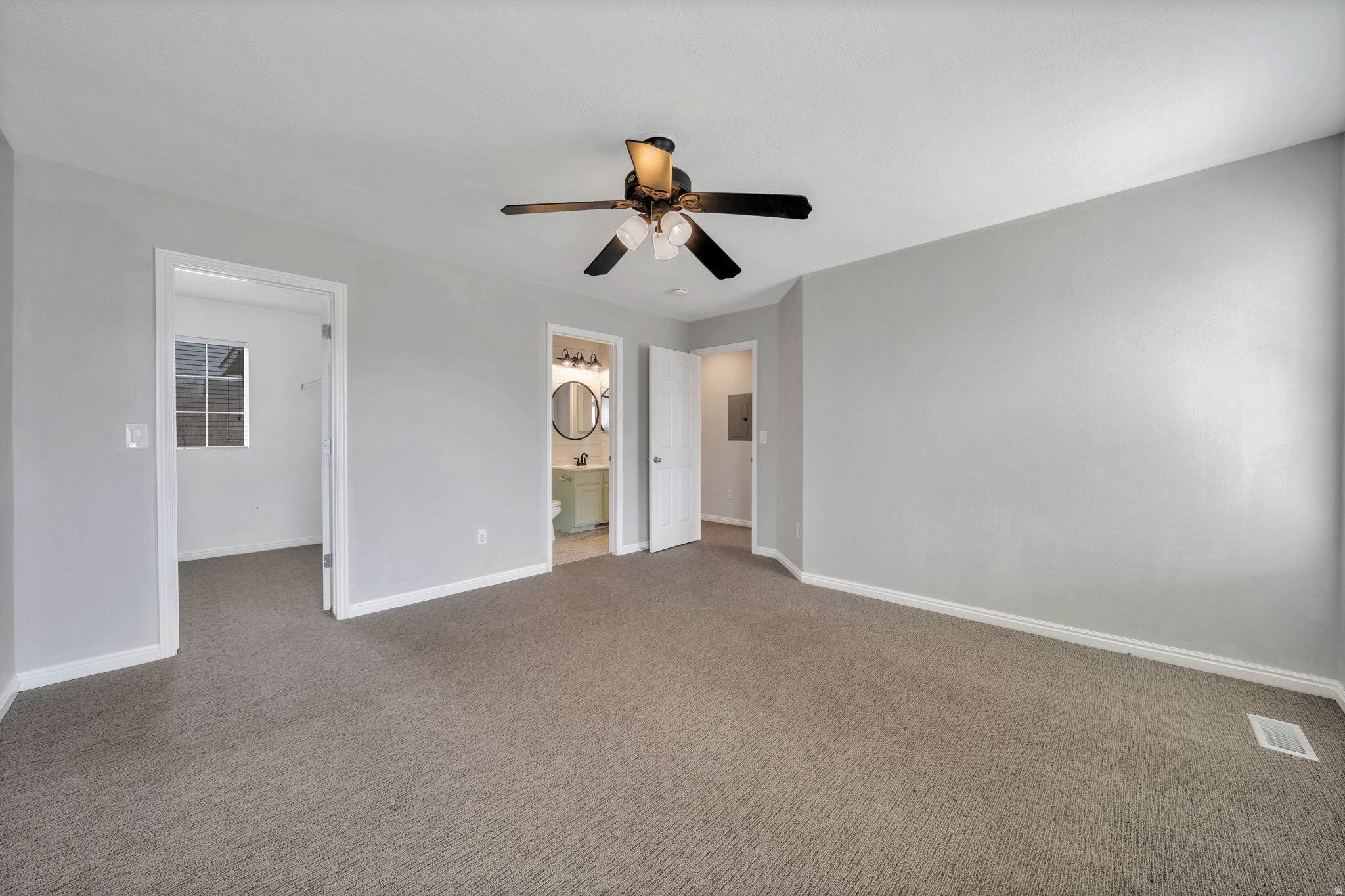13503 S LEAF WING LN