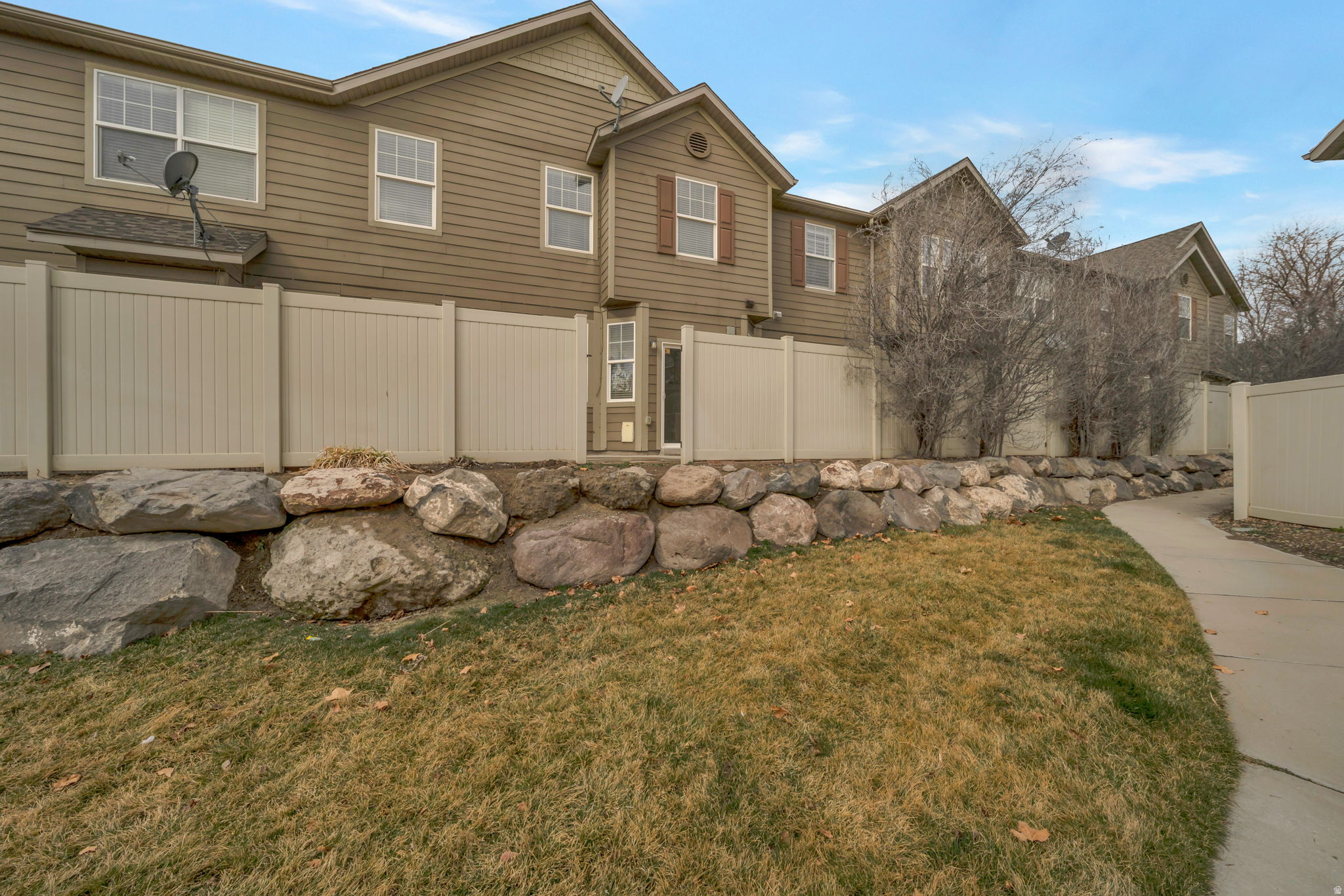 13503 S LEAF WING LN