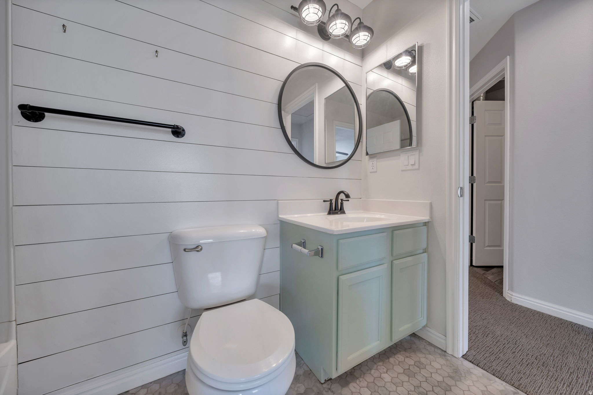 13503 S LEAF WING LN