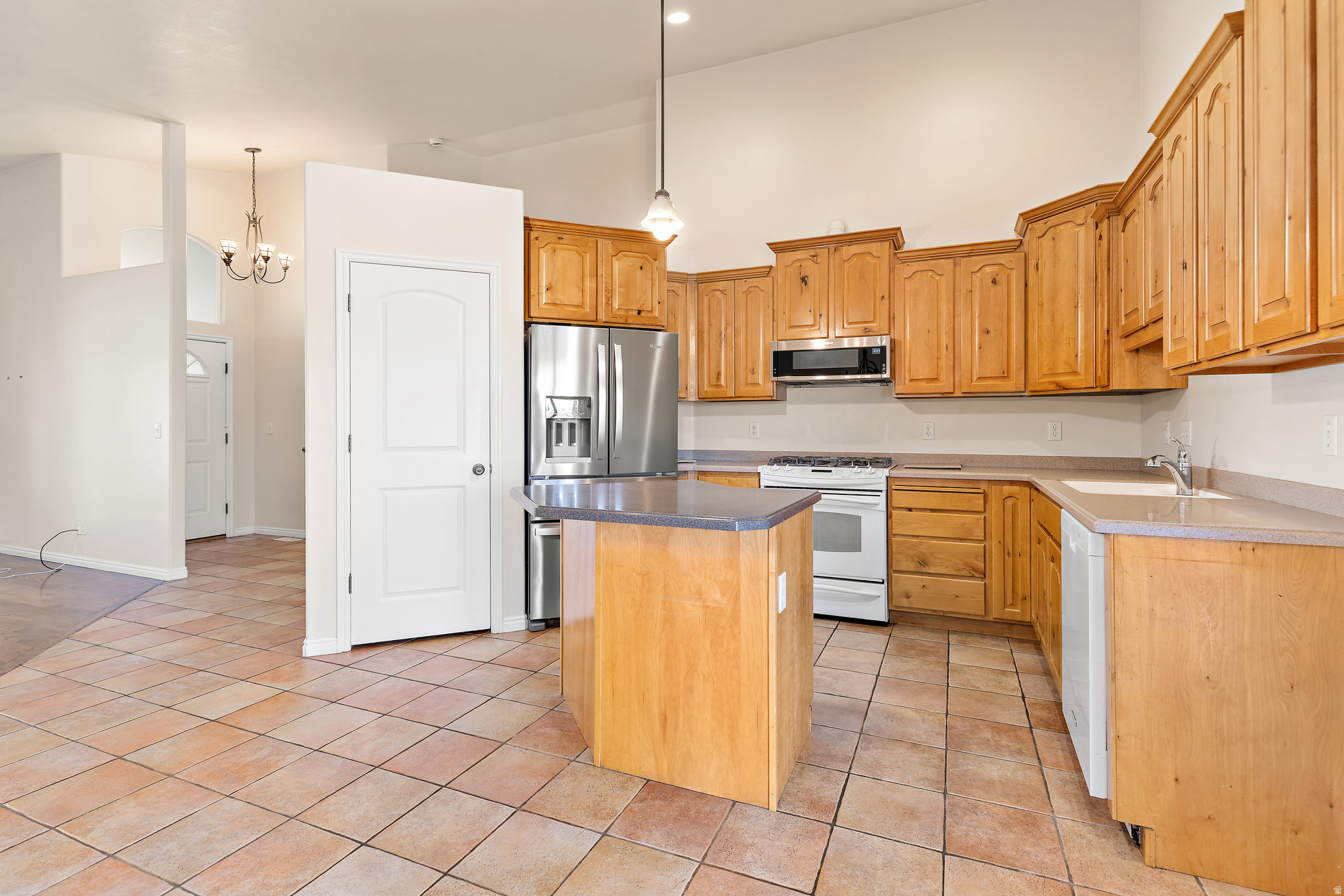5763 S STONE BLUFF WAY
