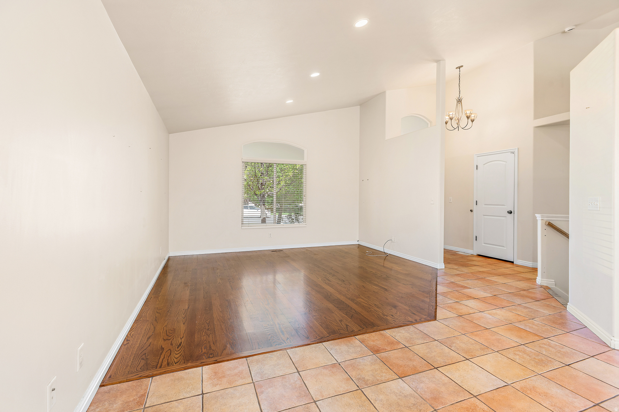 5763 S STONE BLUFF WAY