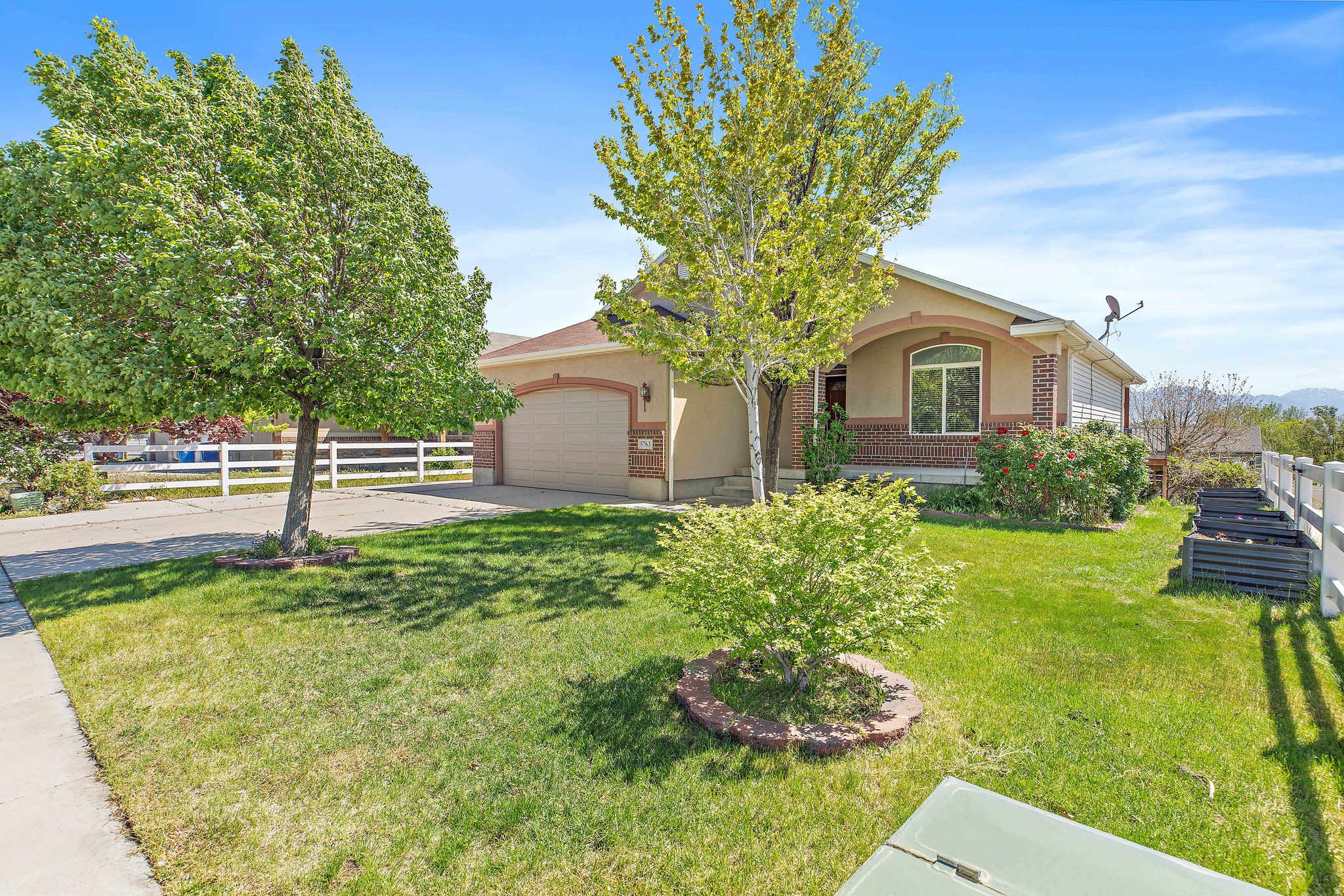 5763 S STONE BLUFF WAY