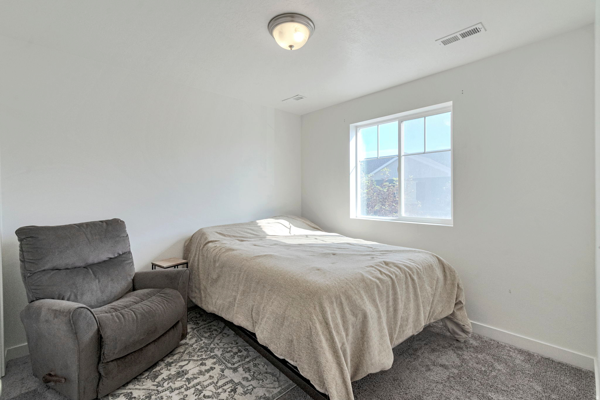 321 W WILLOW DR