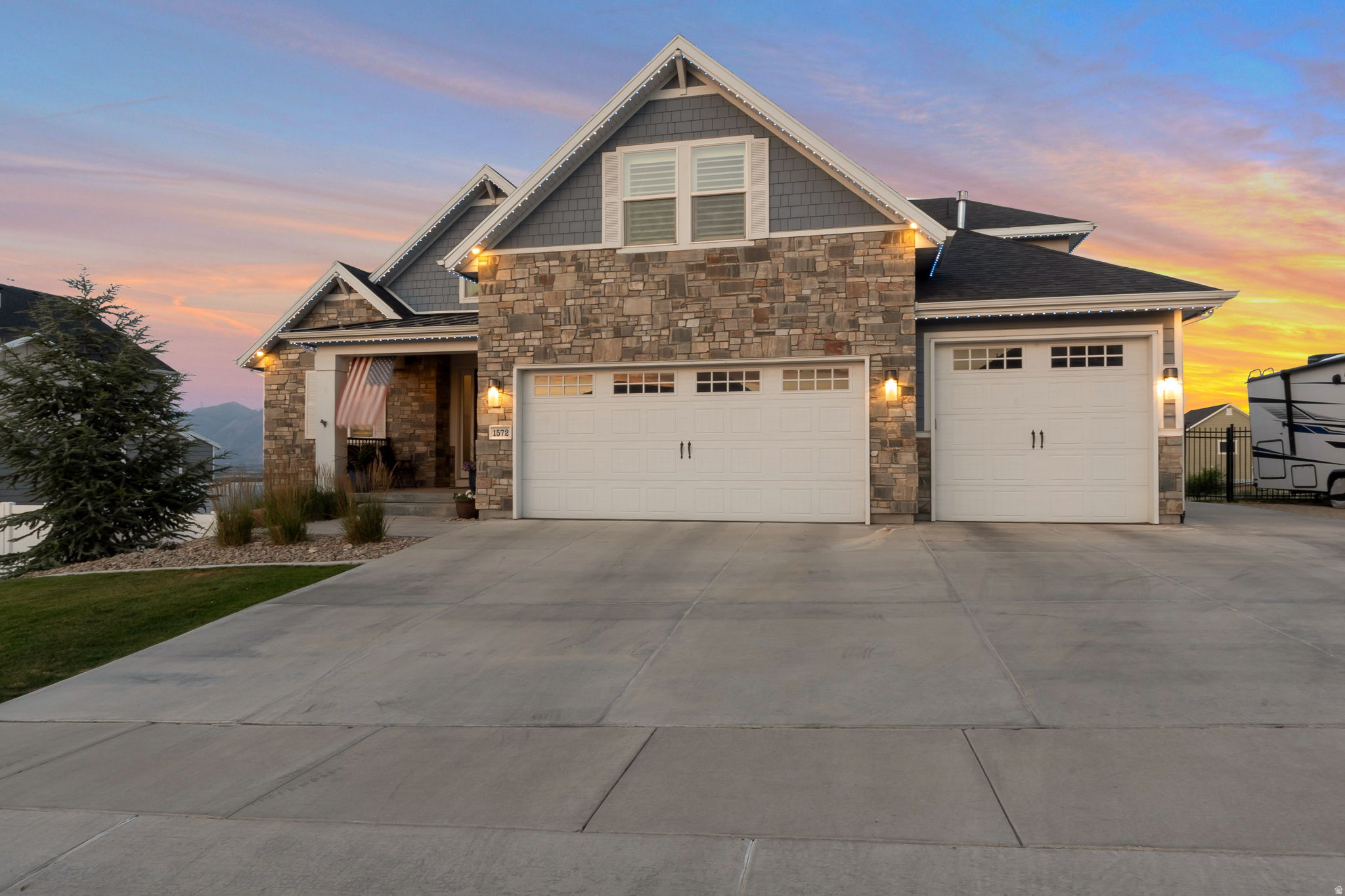 1572 S SAGE VIEW CT