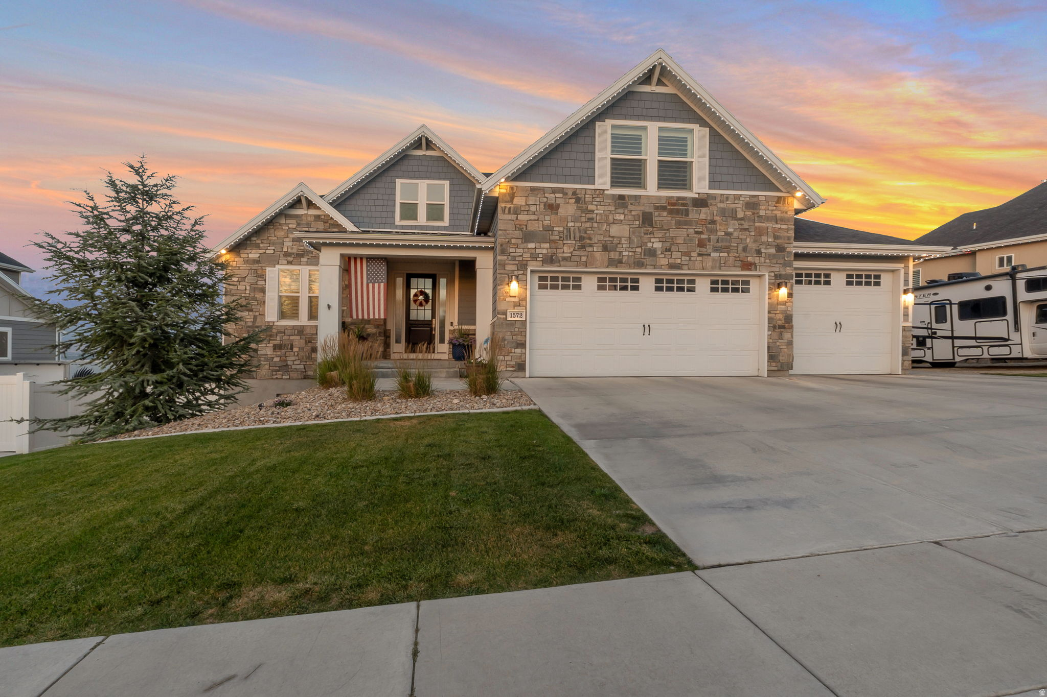 1572 S SAGE VIEW CT