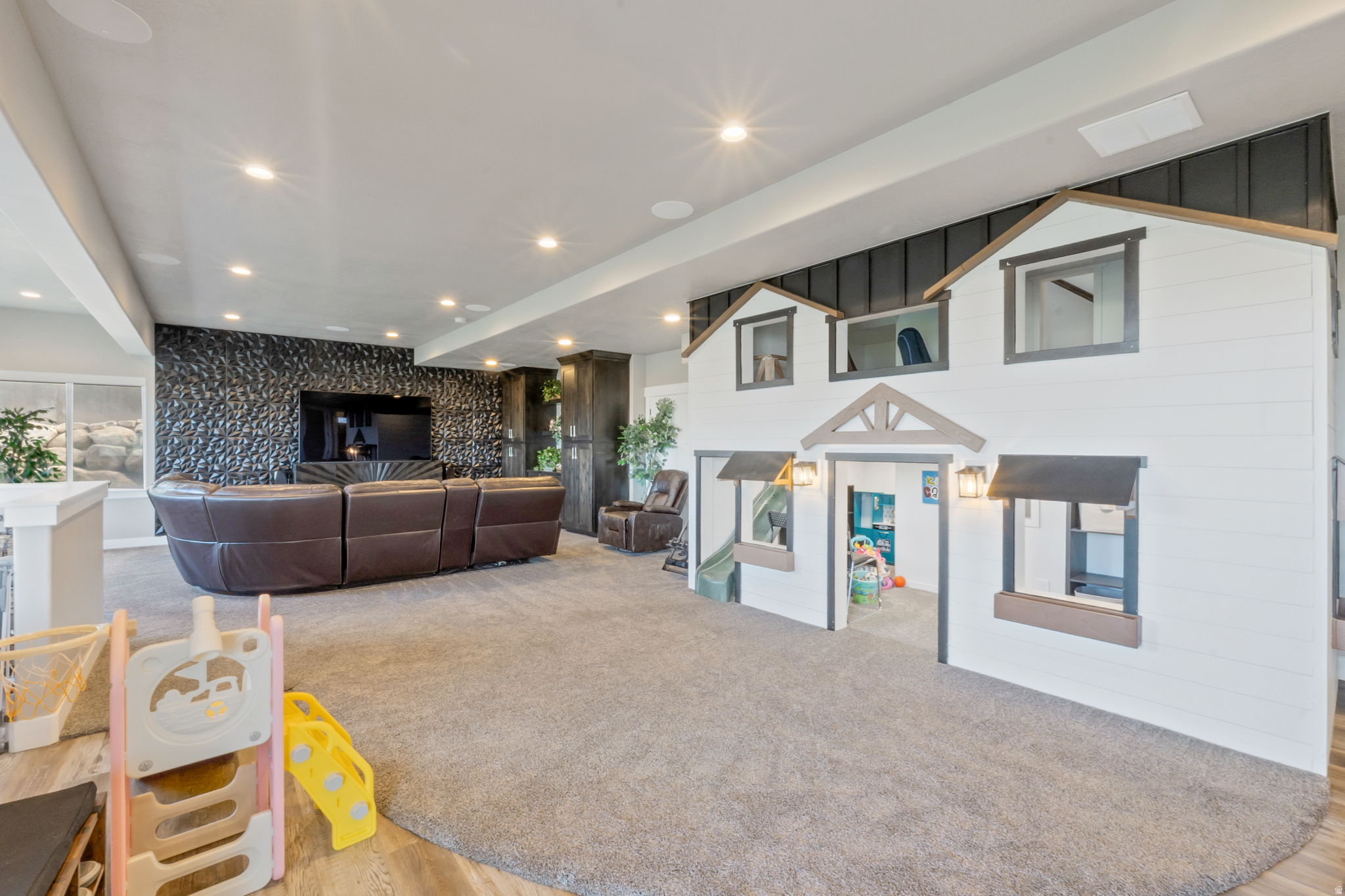 1572 S SAGE VIEW CT
