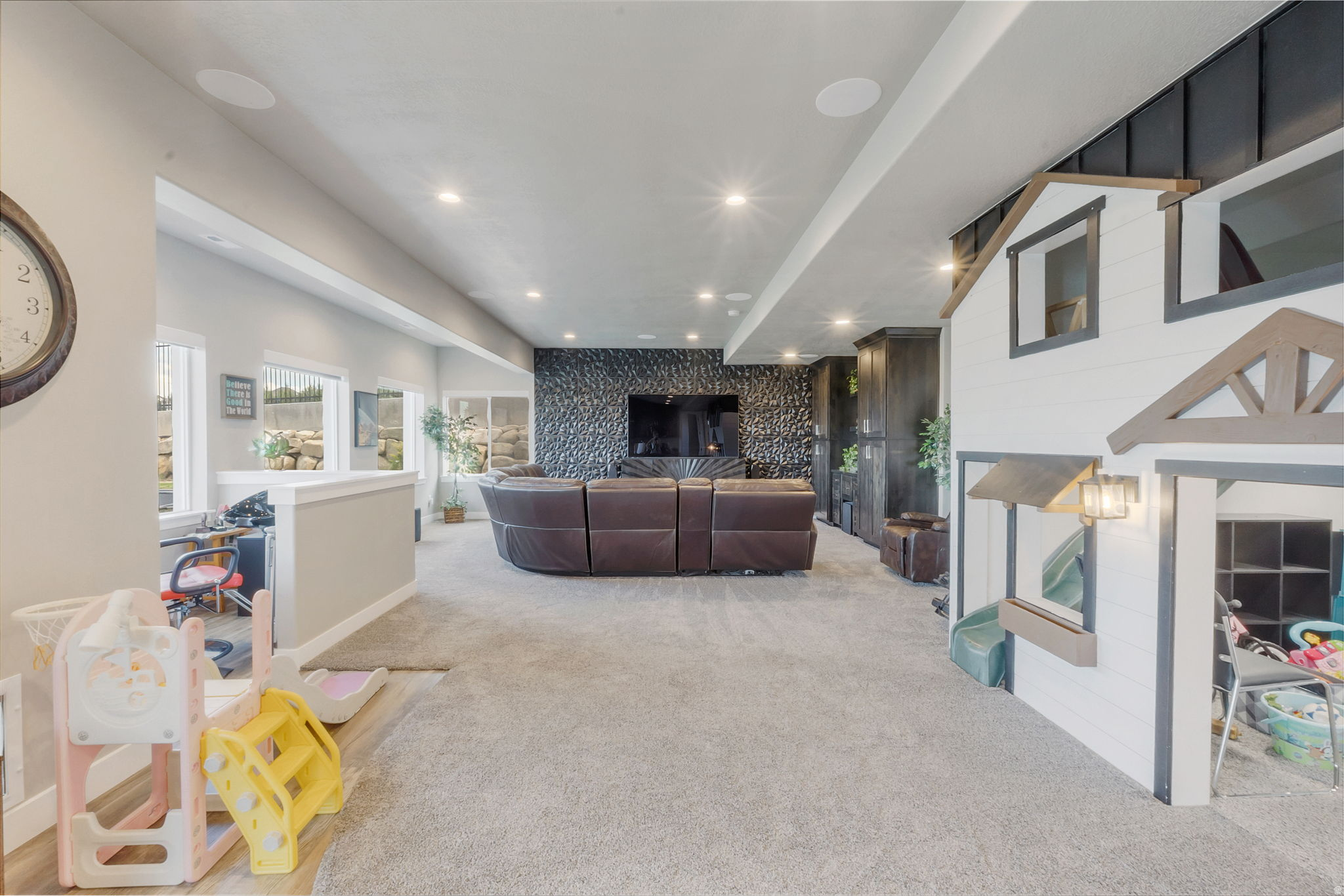 1572 S SAGE VIEW CT