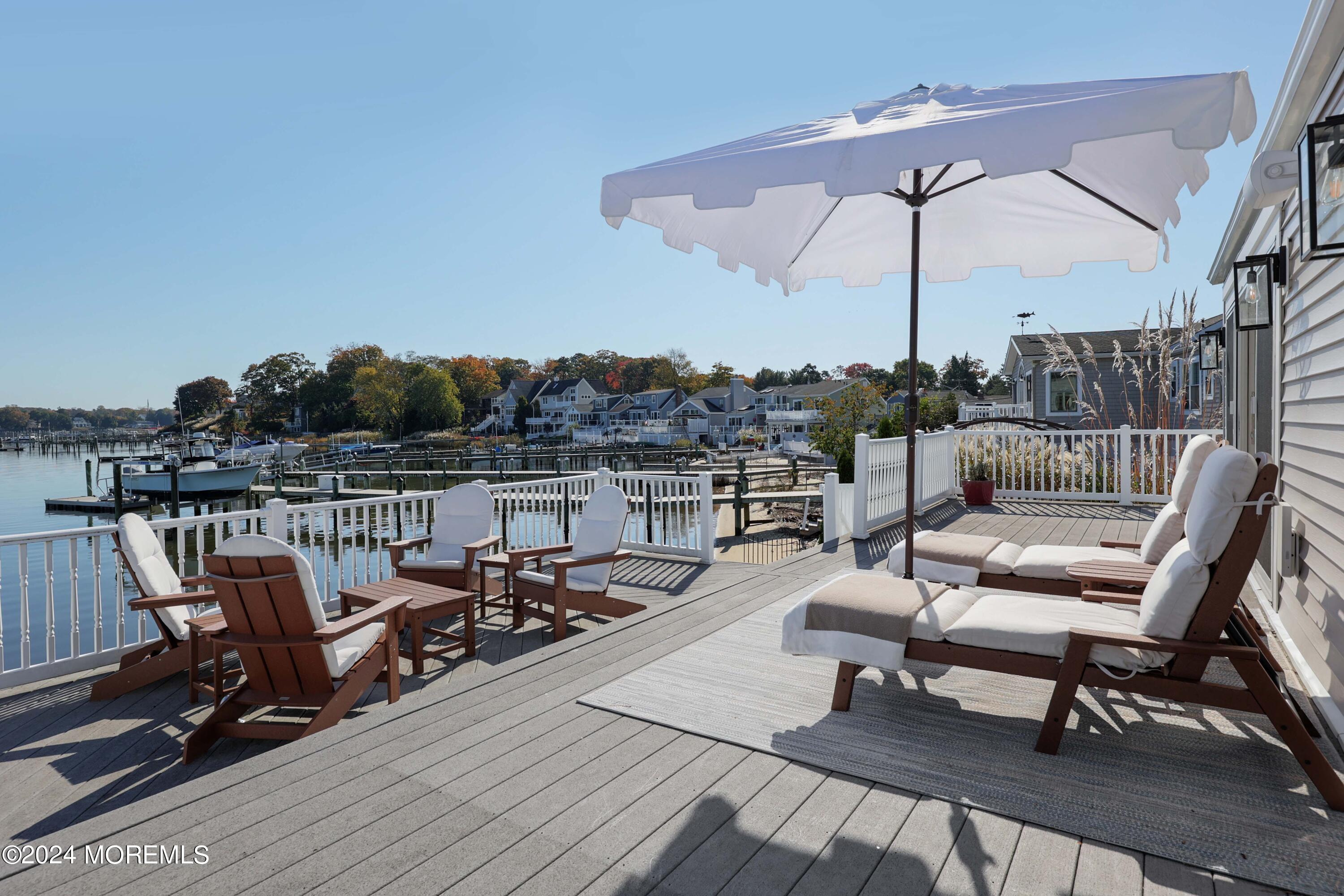 201 Riverside Drive N