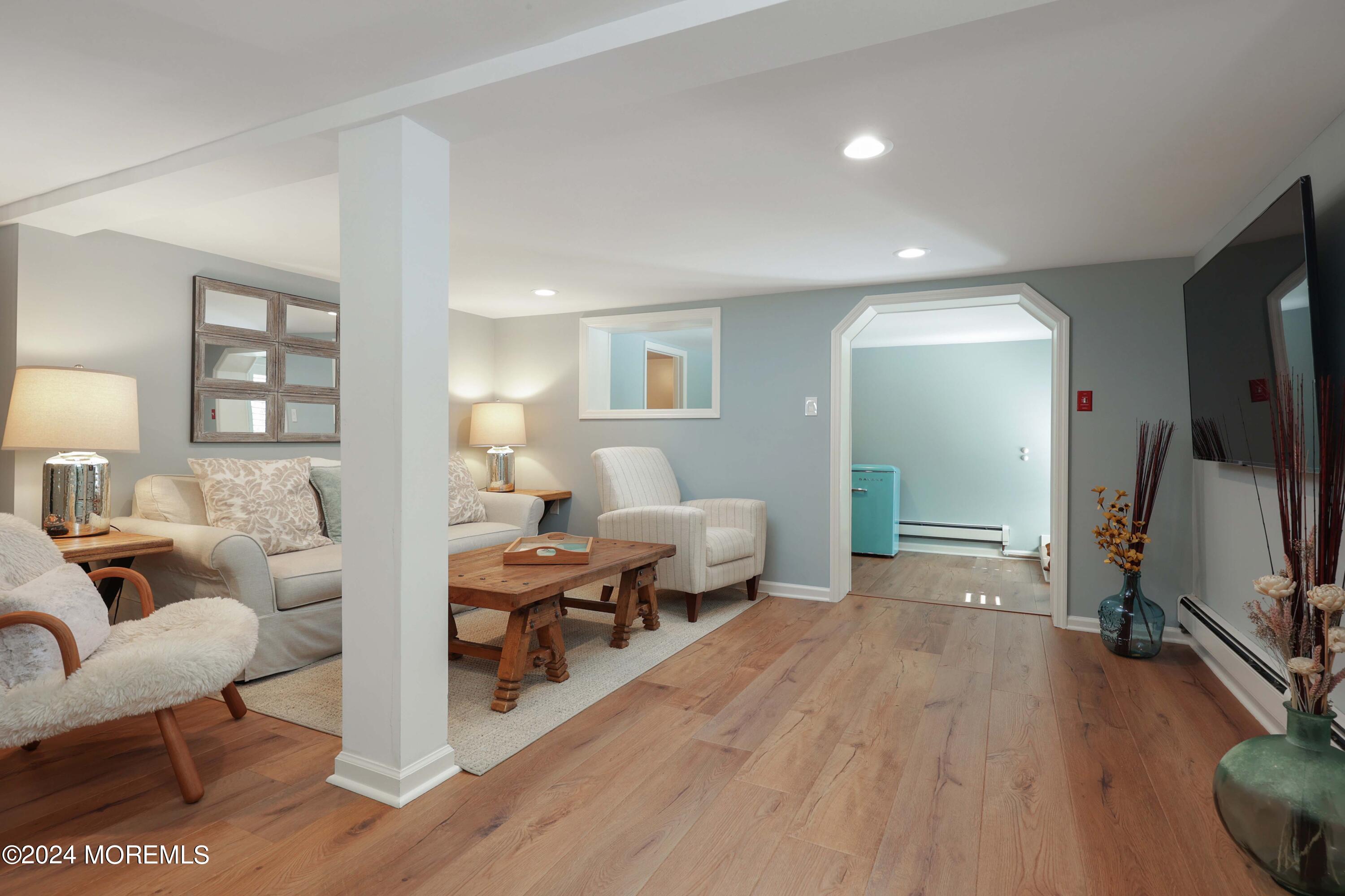 201 Riverside Drive N