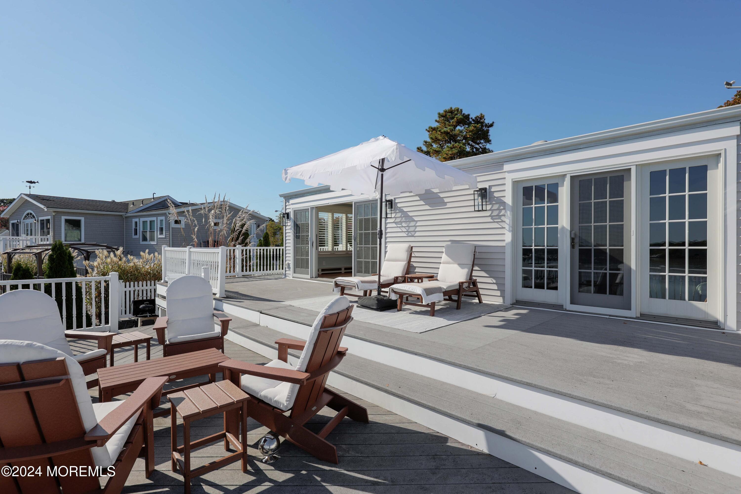 201 Riverside Drive N