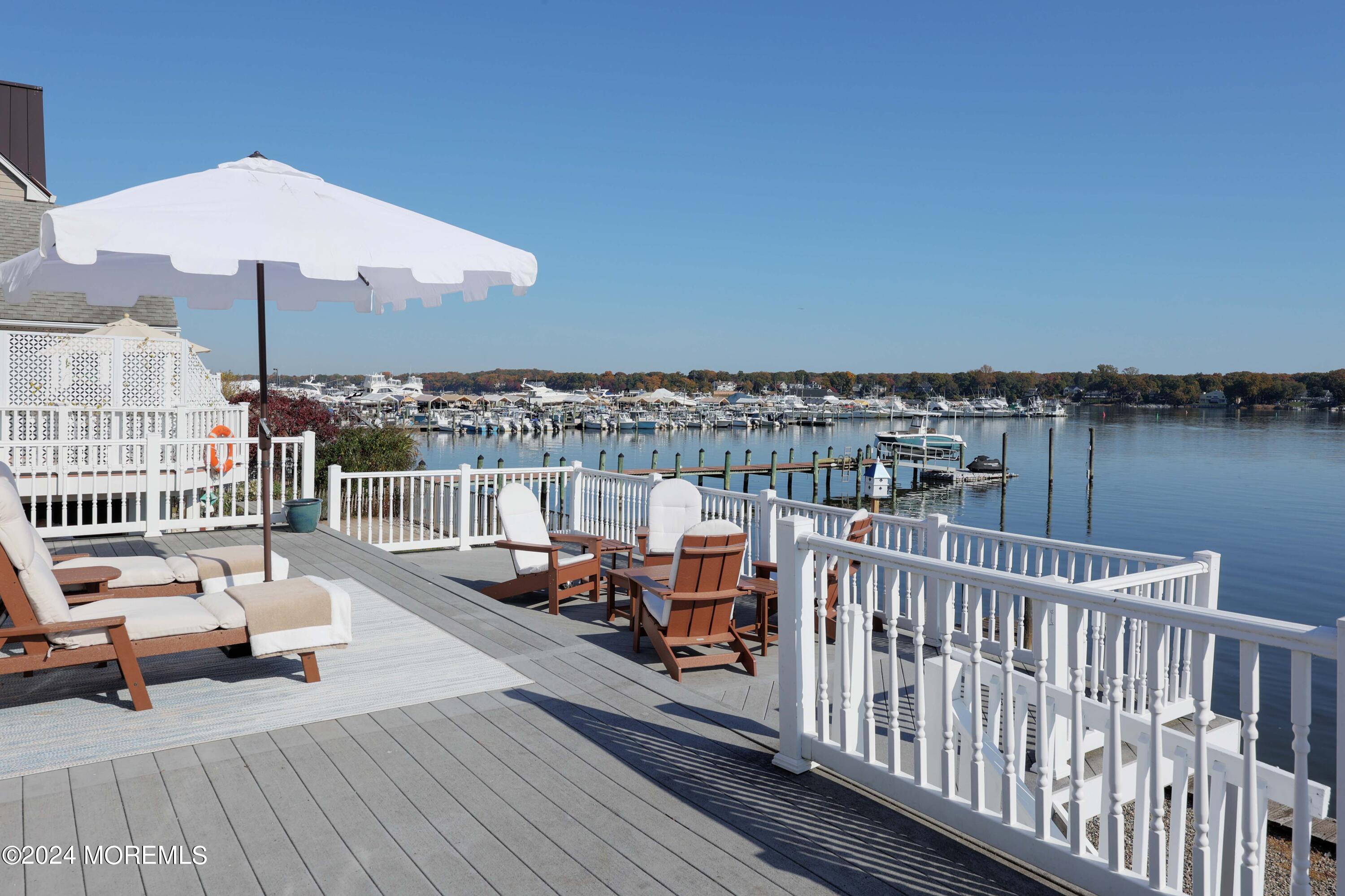 201 Riverside Drive N
