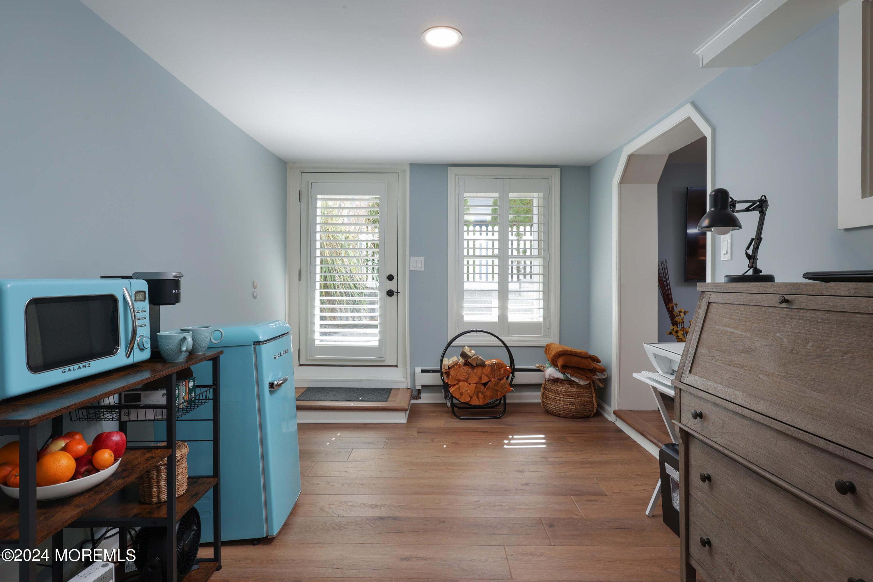 201 Riverside Drive N
