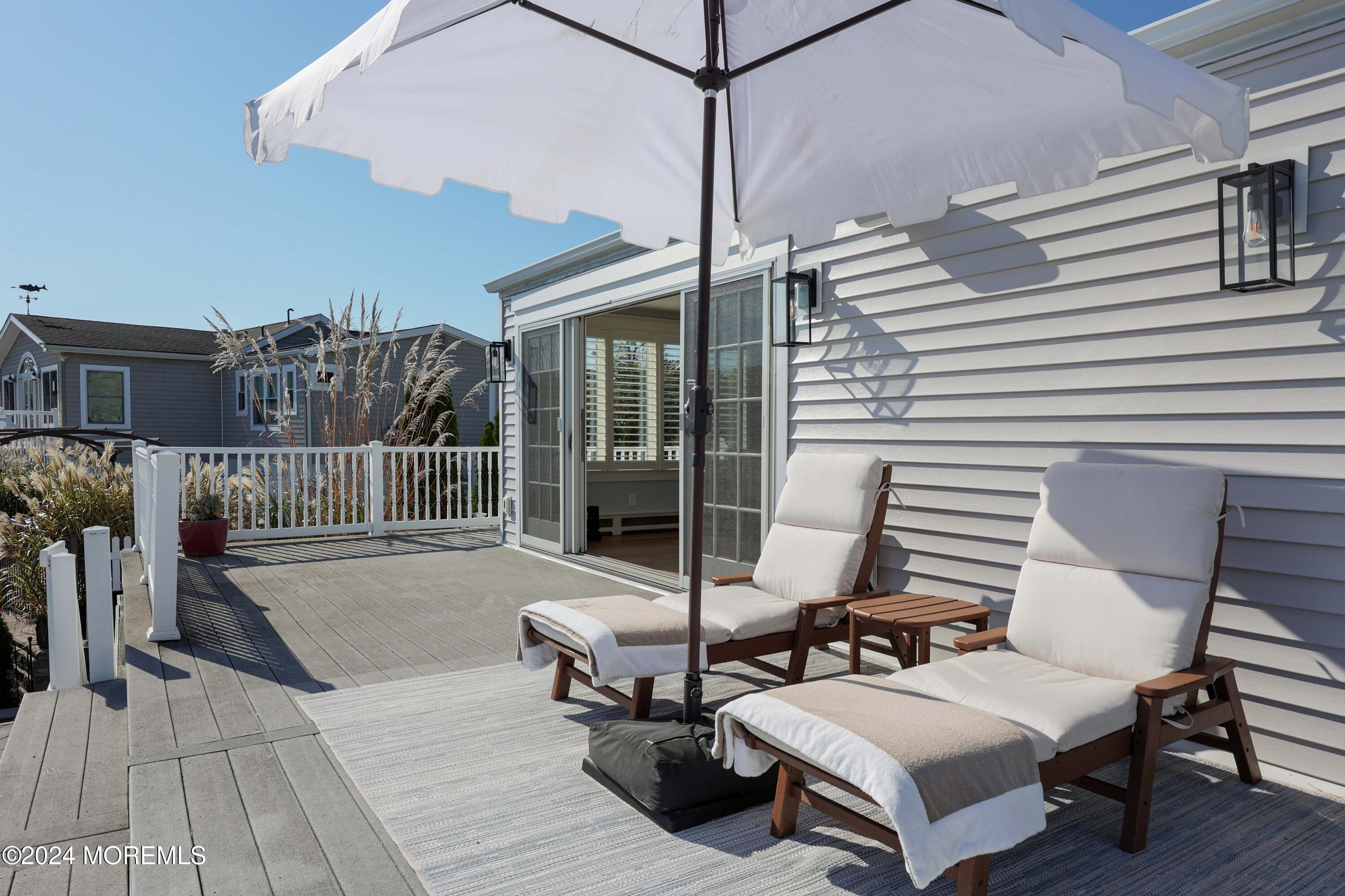 201 Riverside Drive N