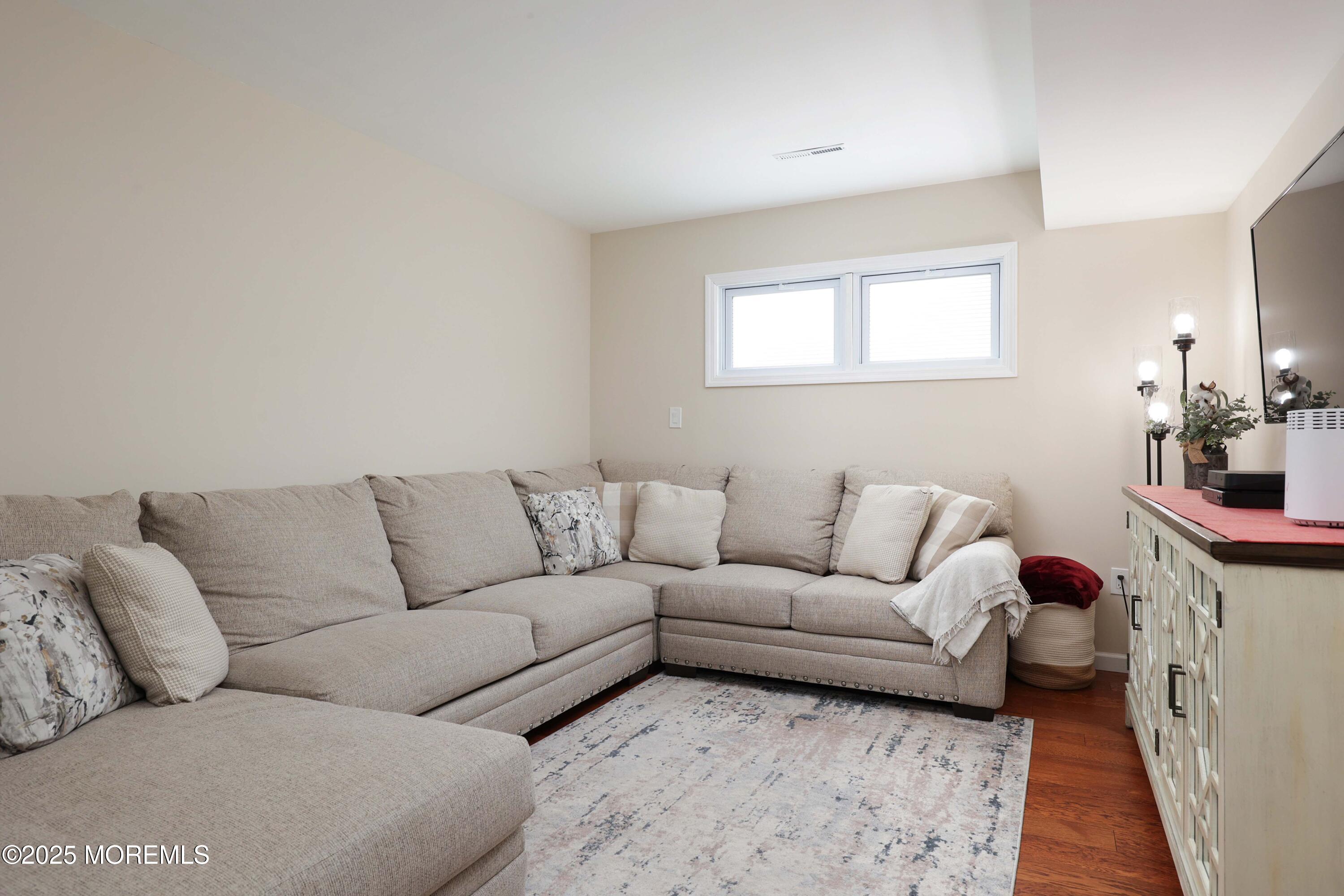 4 Meadow Court
