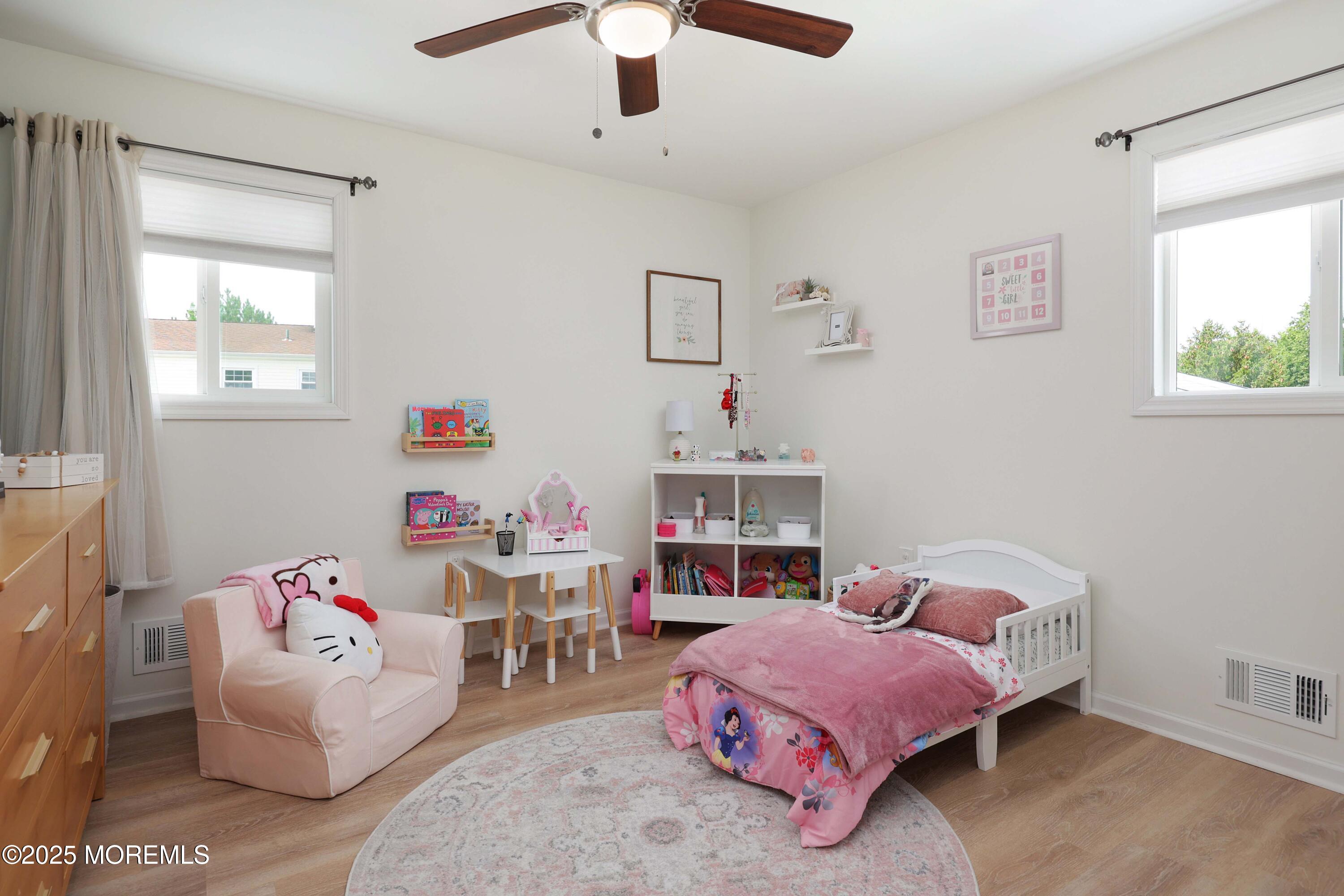 4 Meadow Court