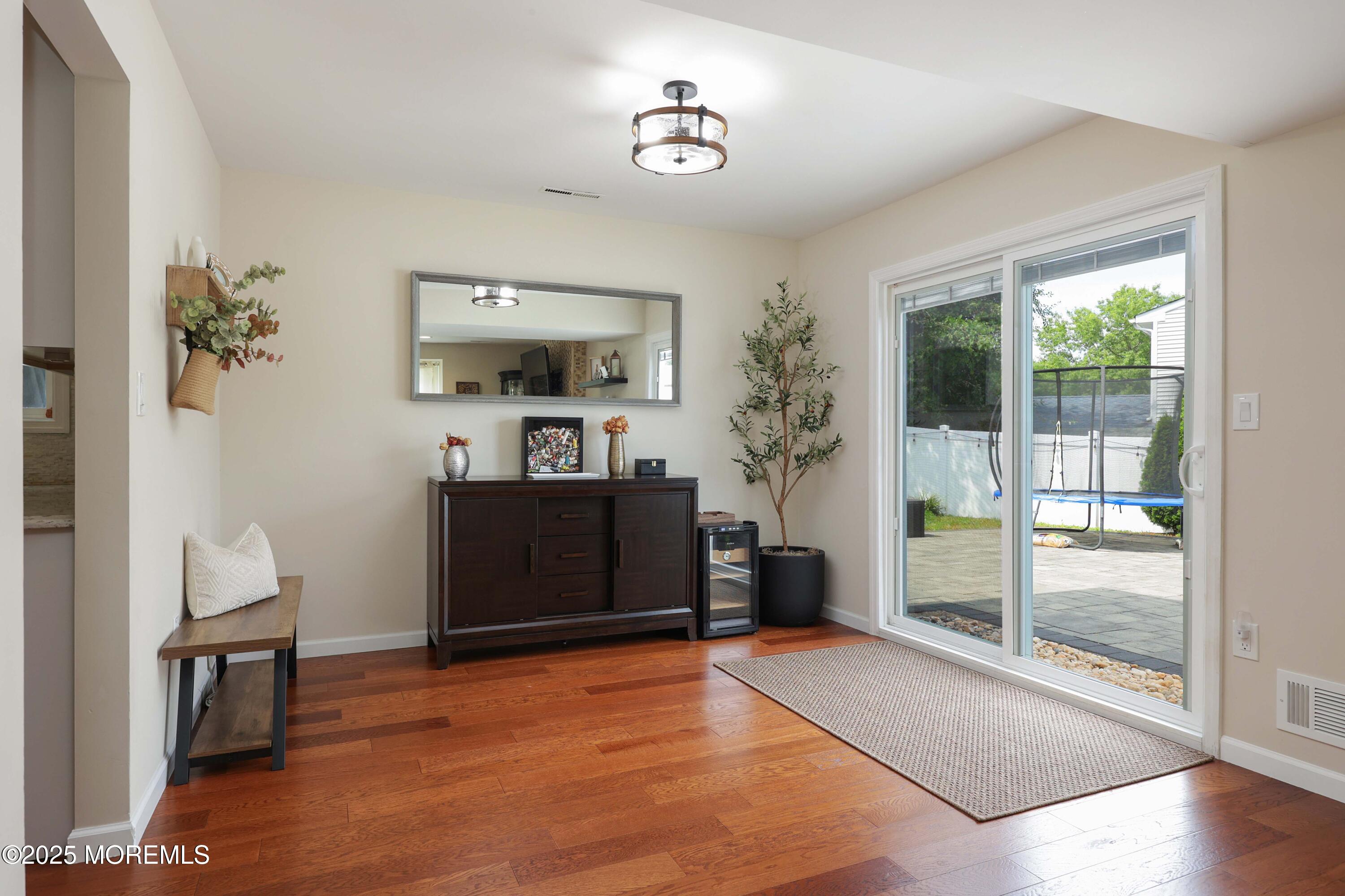 4 Meadow Court