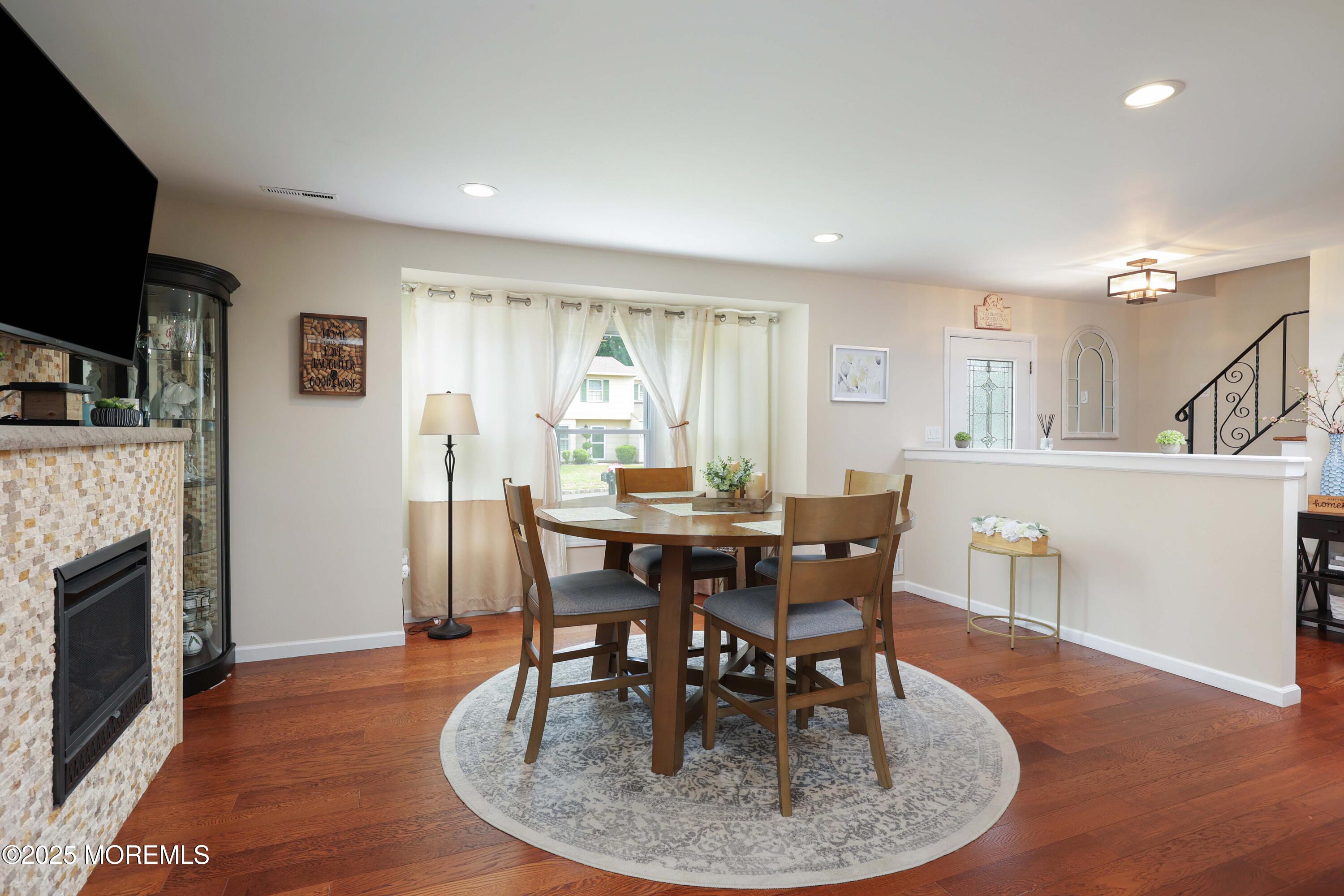 4 Meadow Court
