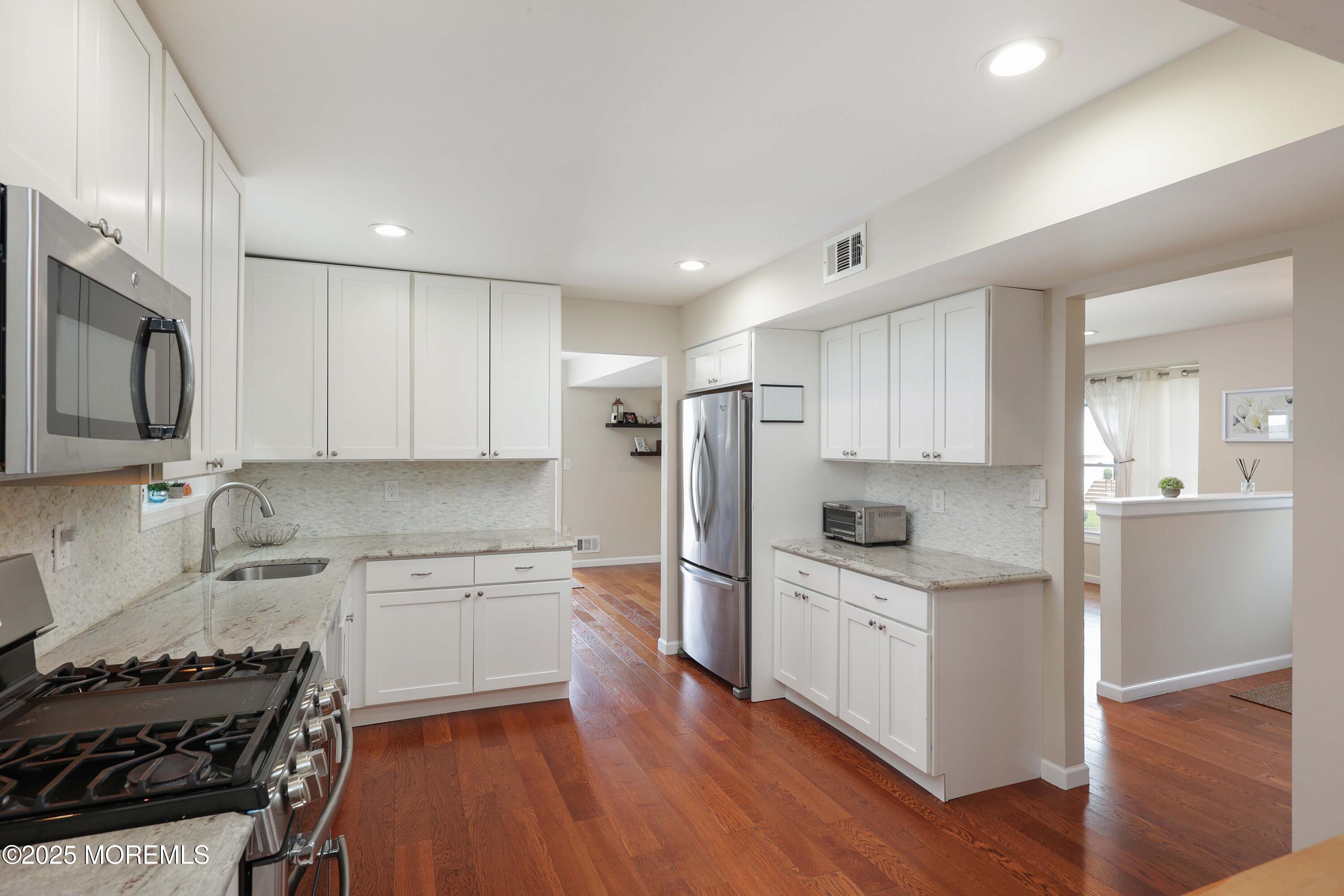 4 Meadow Court