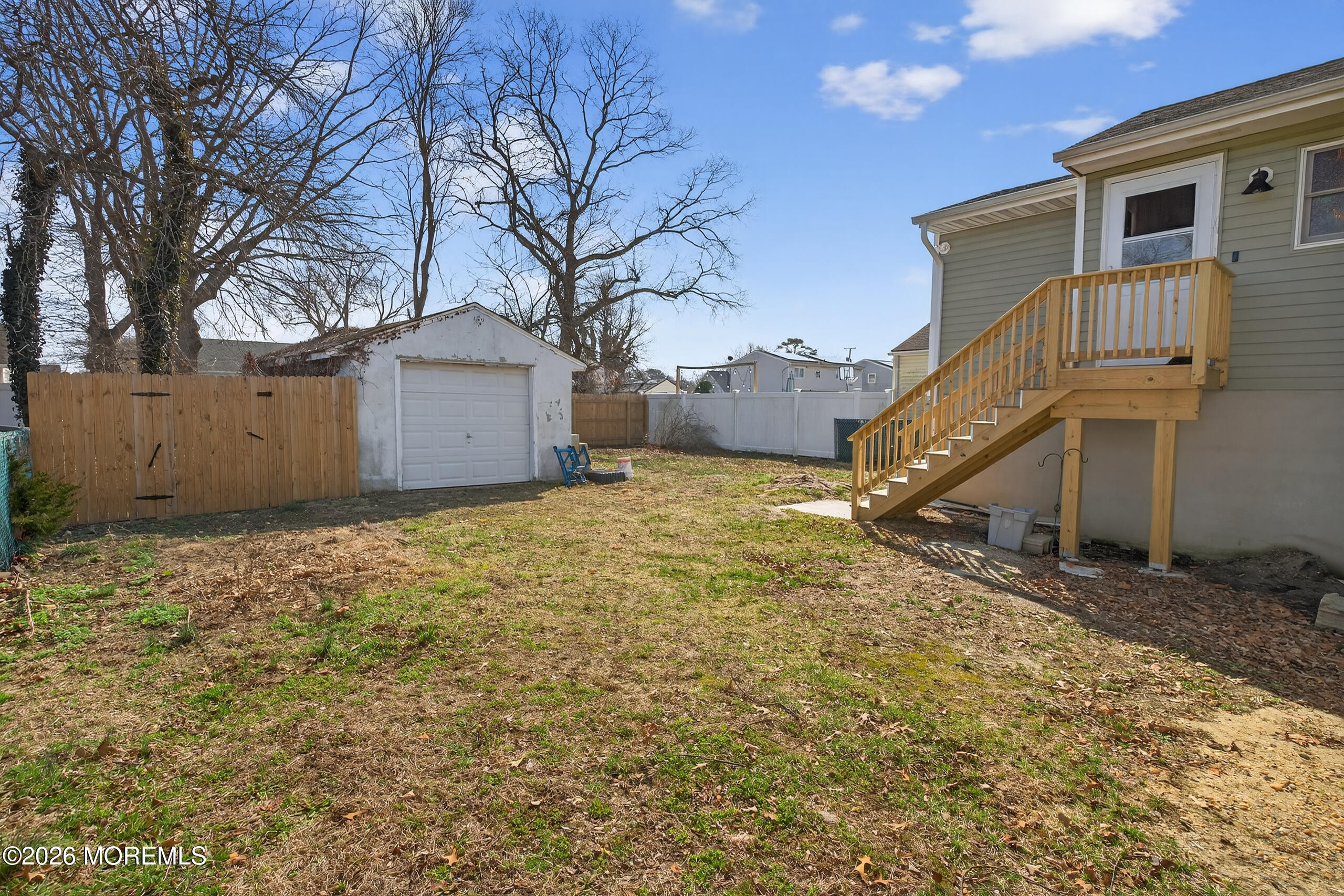 553 Lloyd Road