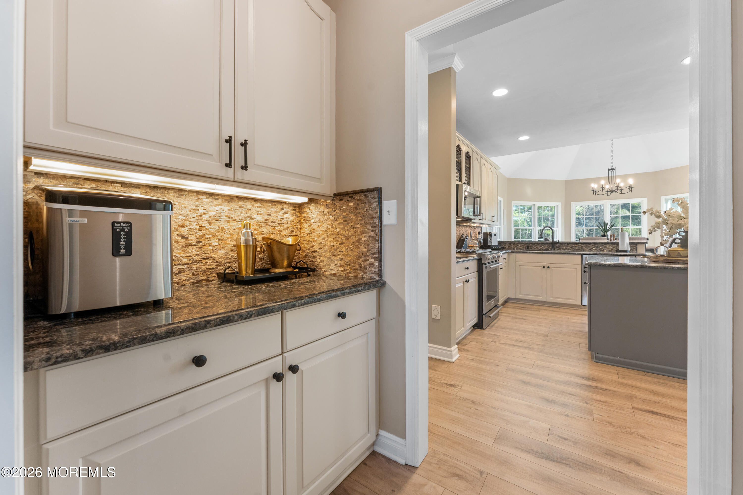 6 Goose Point Drive
