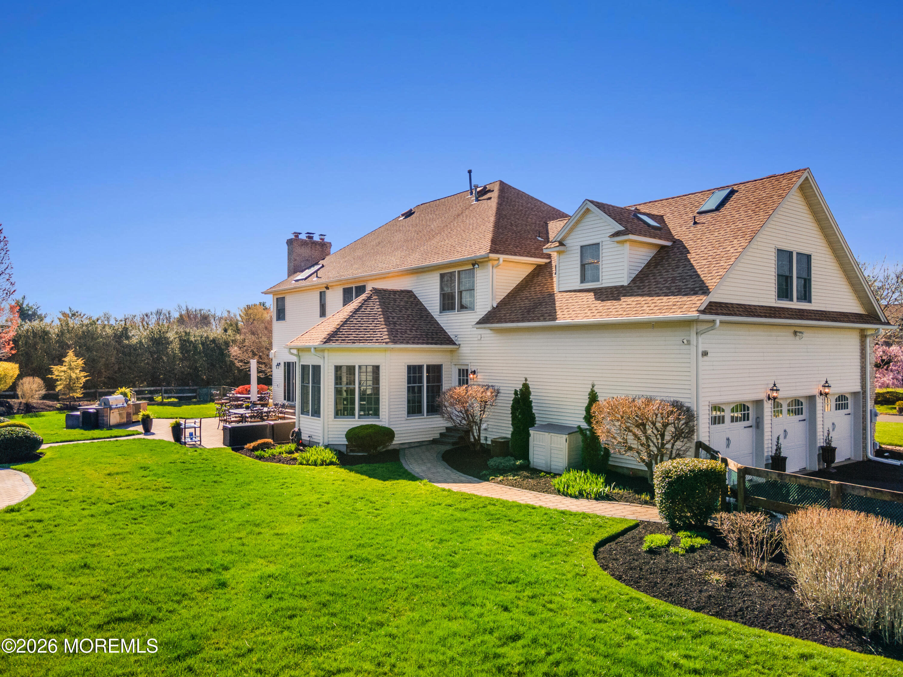 6 Goose Point Drive