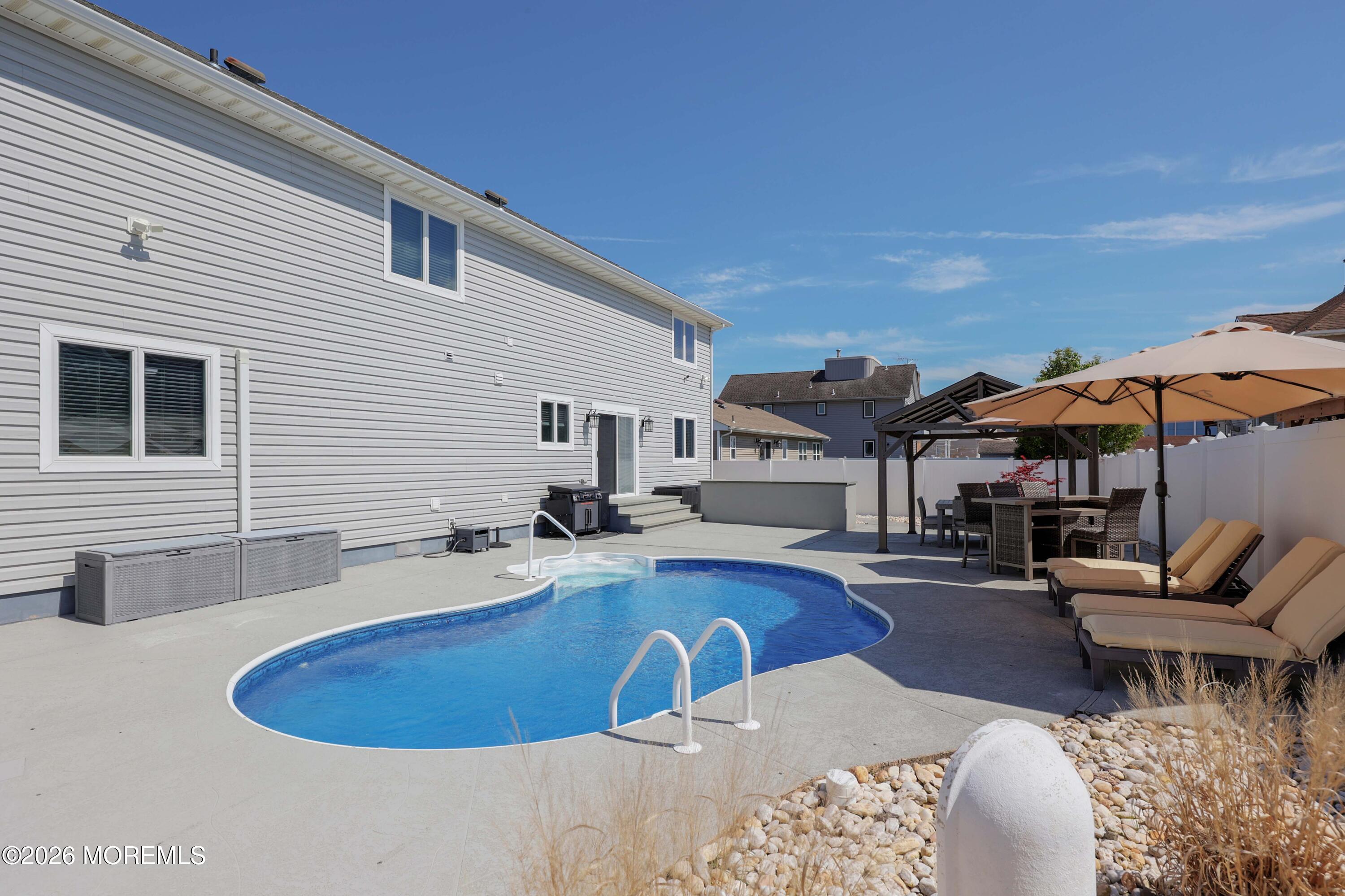 3324 Long Point Drive