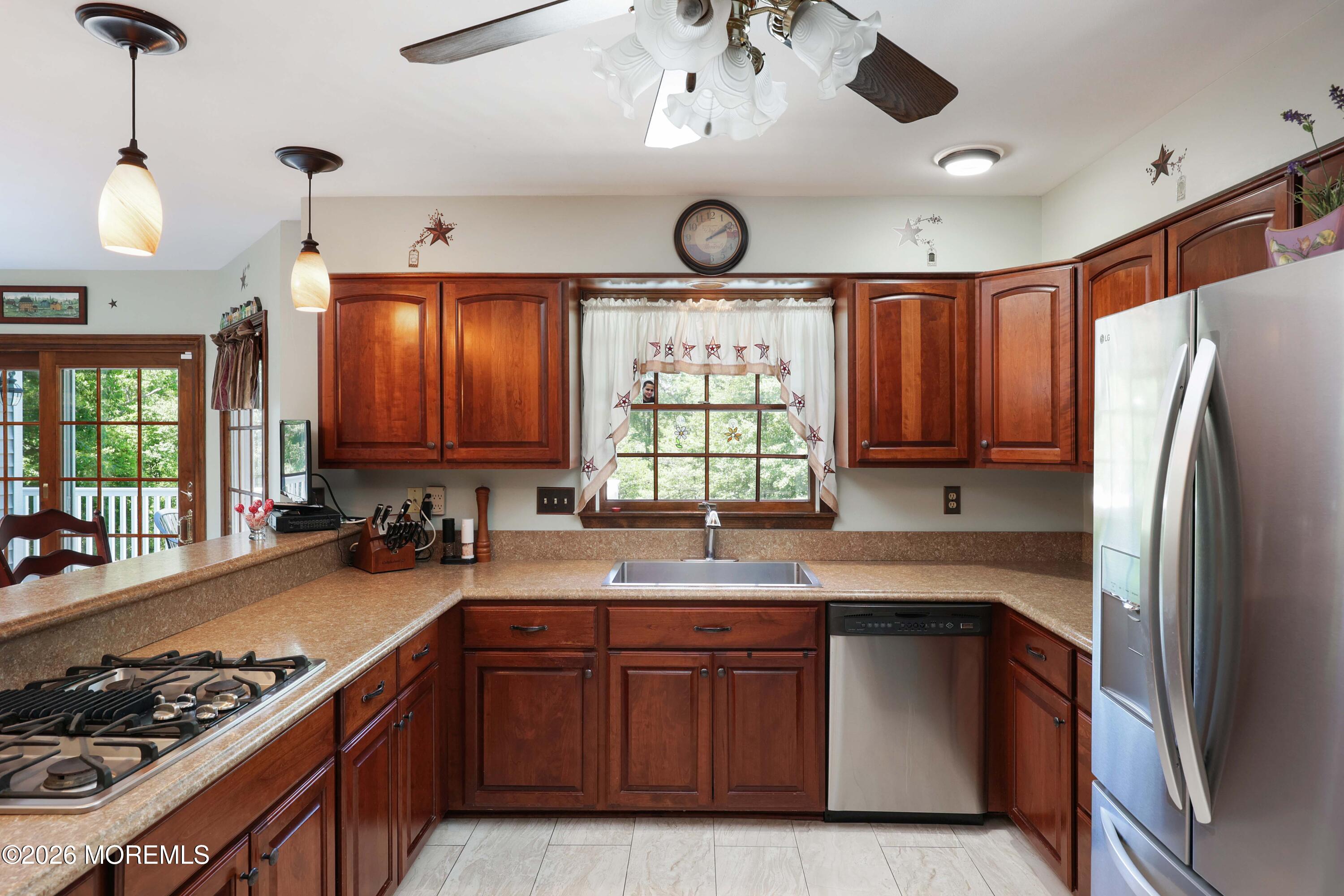 1908 Shadowbrook Drive