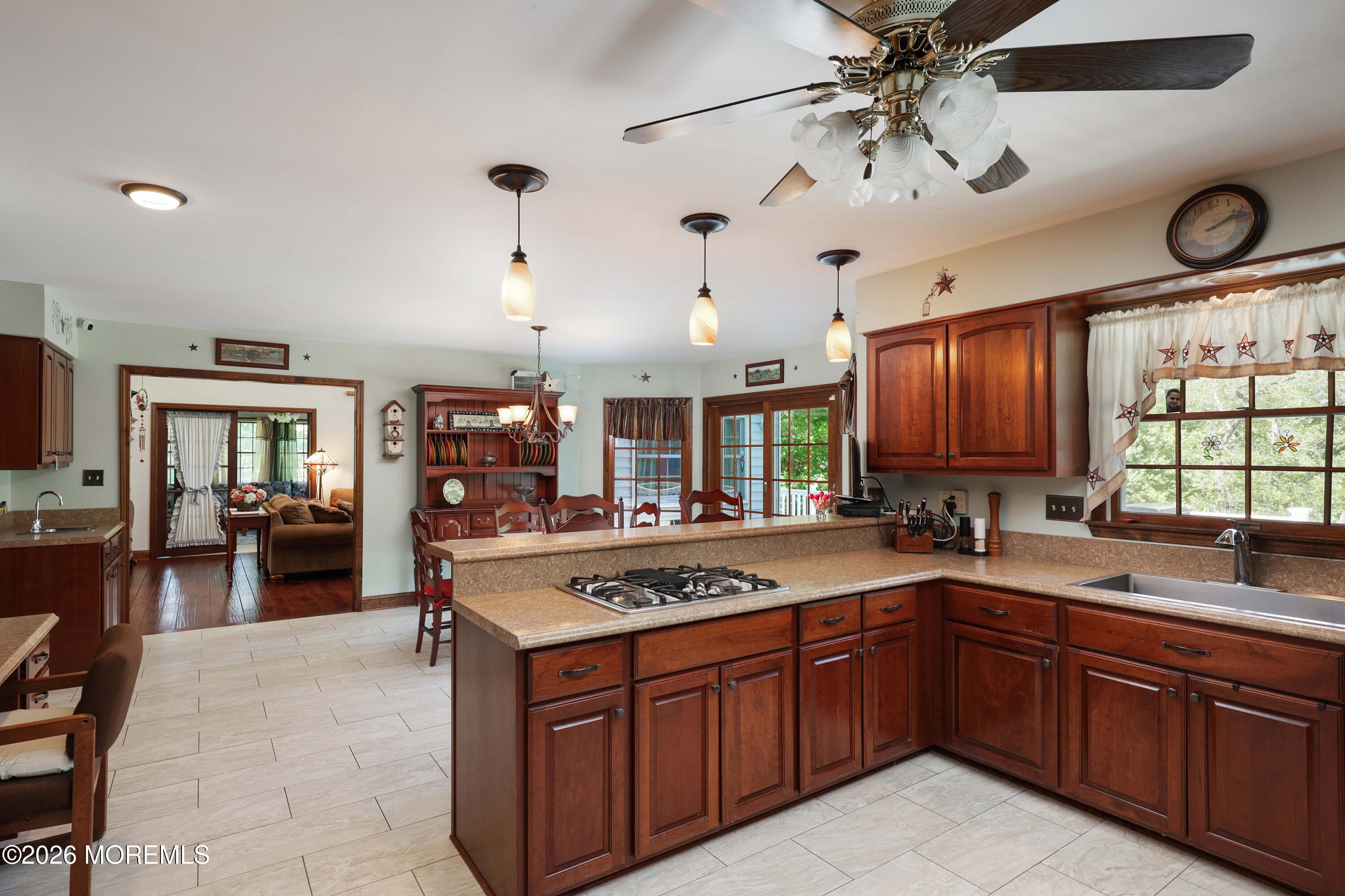 1908 Shadowbrook Drive