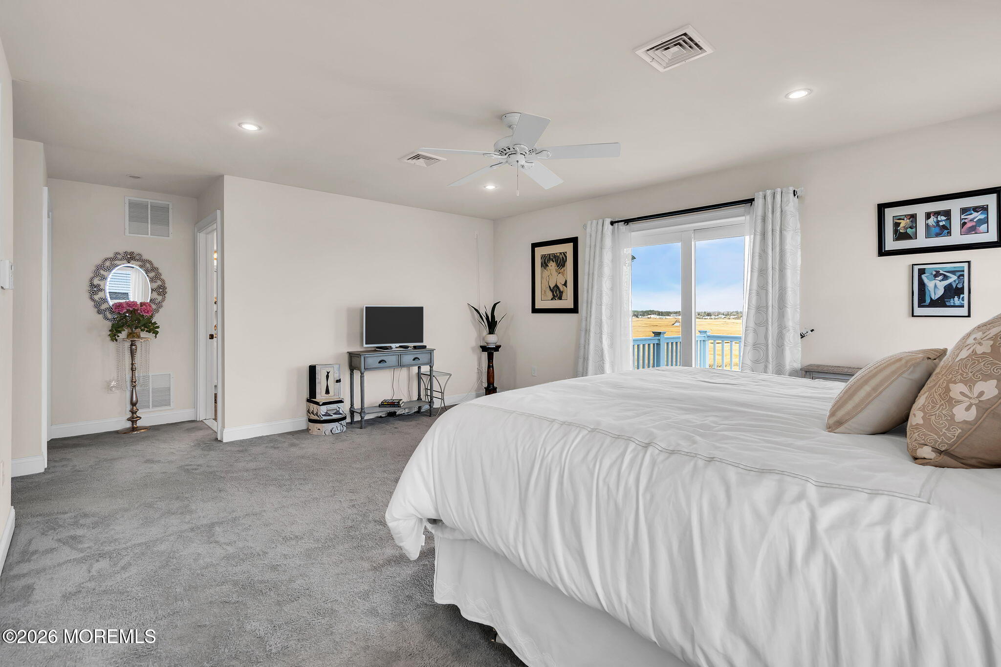 385 Kingfisher Road