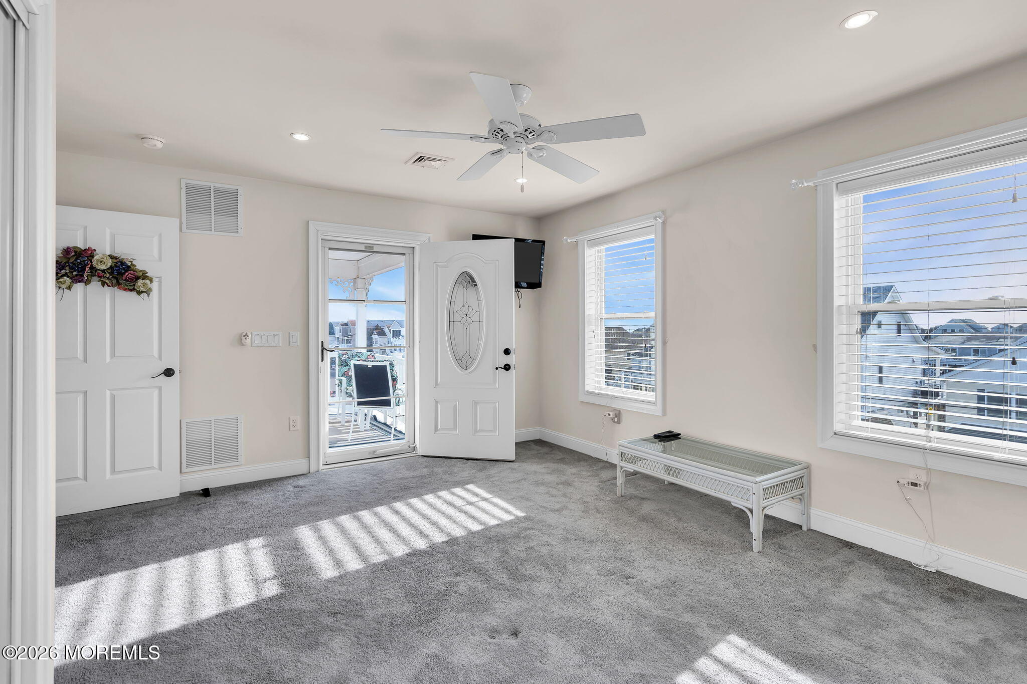 385 Kingfisher Road