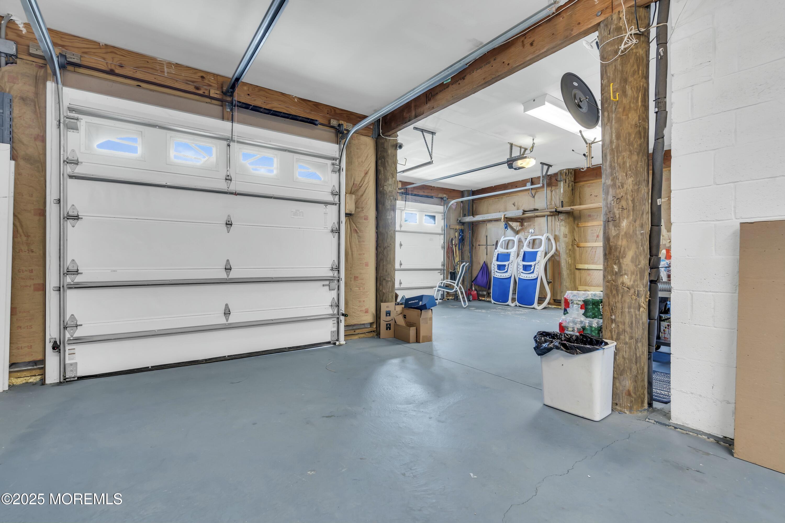 385 Kingfisher Road