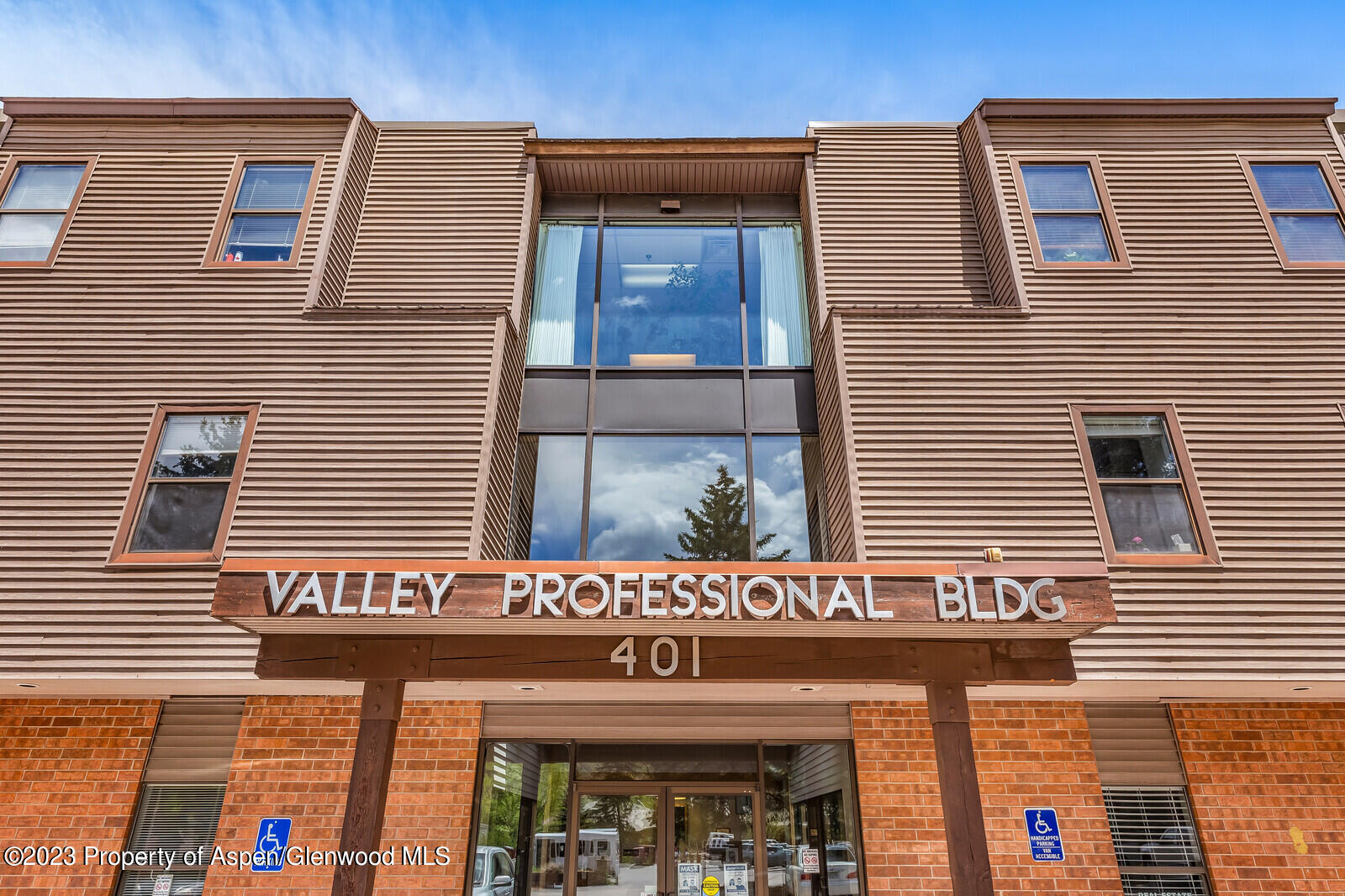 401 23rd Street, 104a