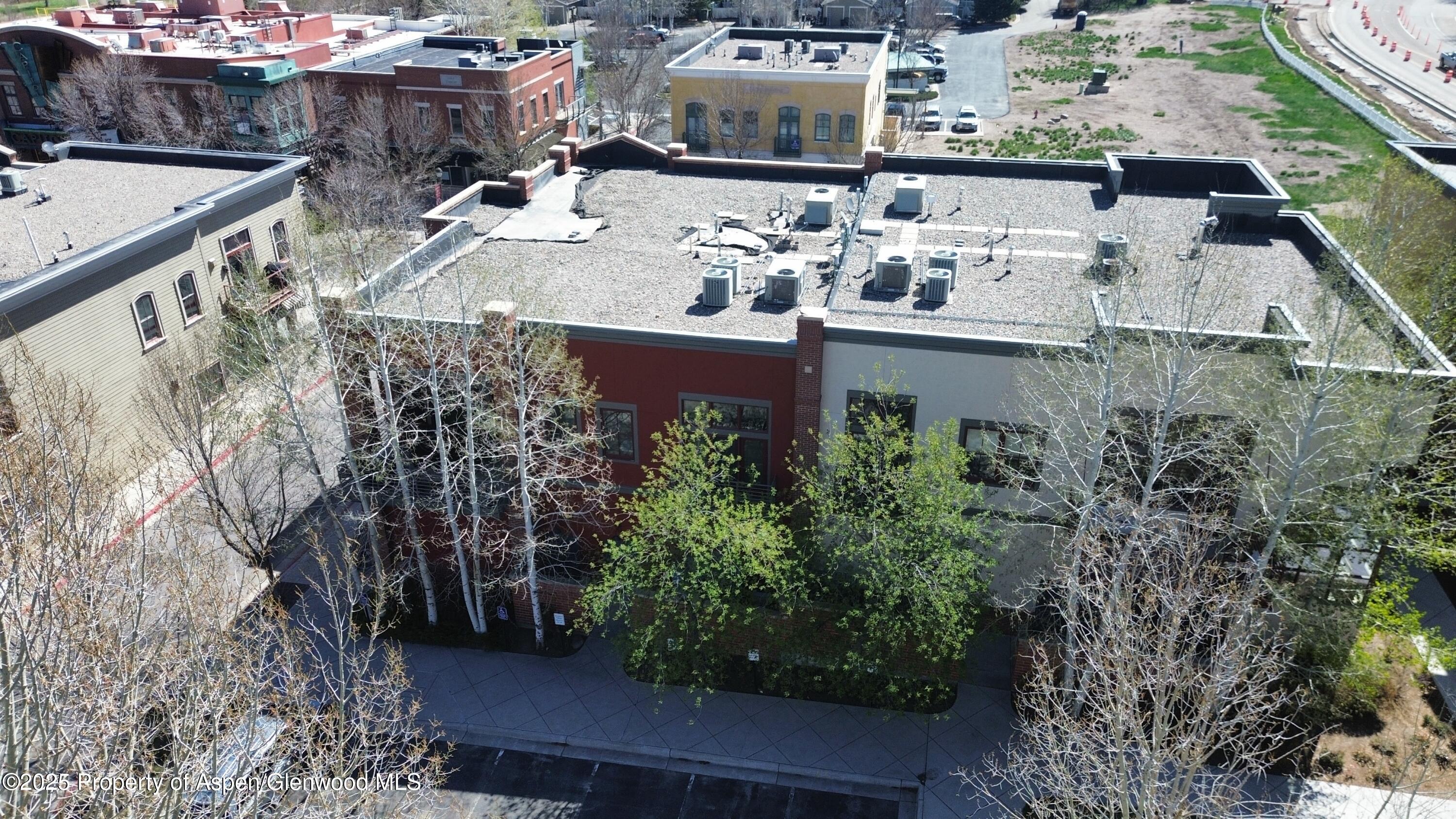 1185 Capitol Street, C103