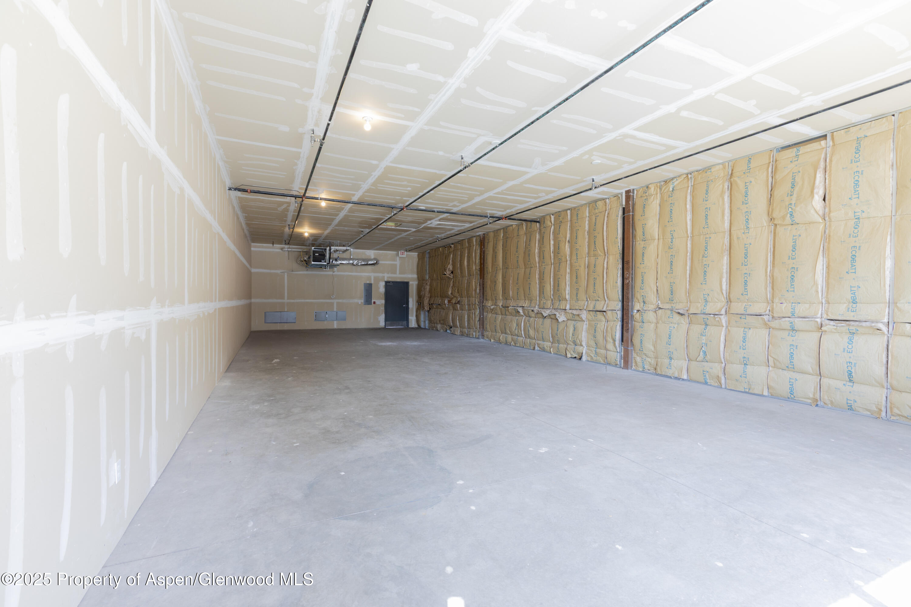 1185 Capitol Street, C103