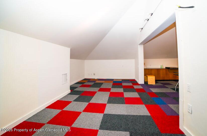 109 Aspen Airport Business Unit: A