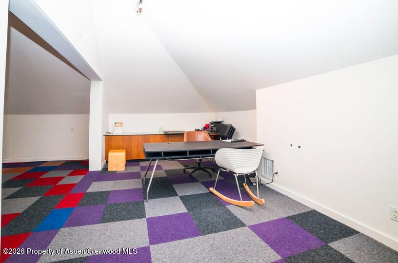 109 Aspen Airport Business Unit: A